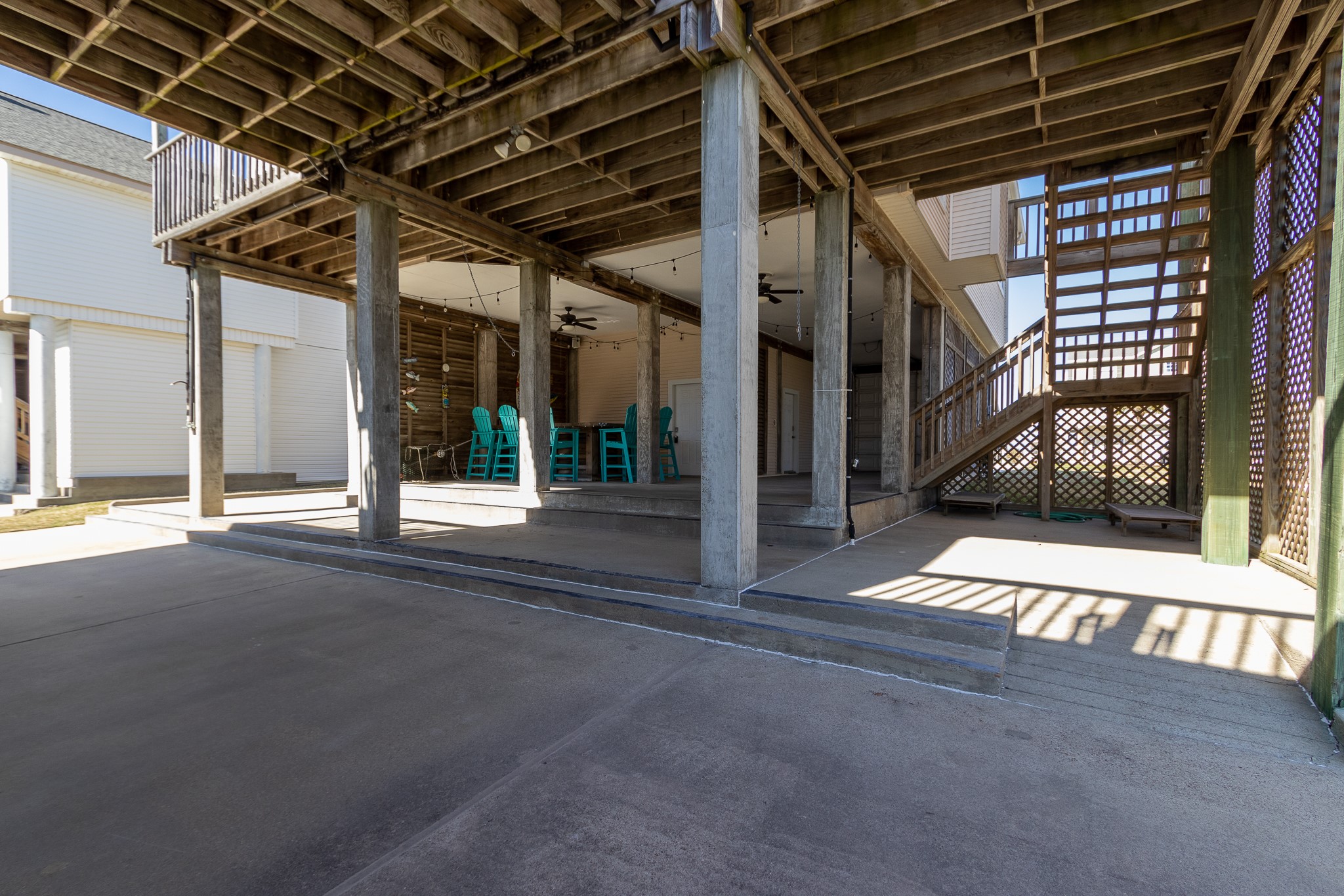 925 Tiki Drive Property Photo 32