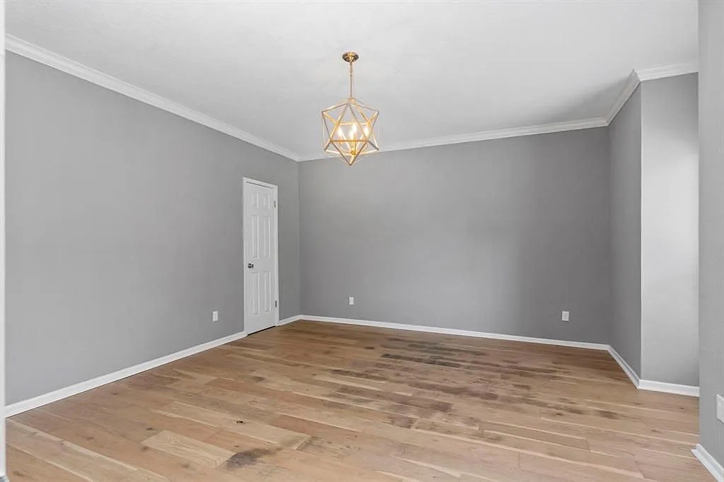 1100 Augusta Drive 3 Property Photo 12