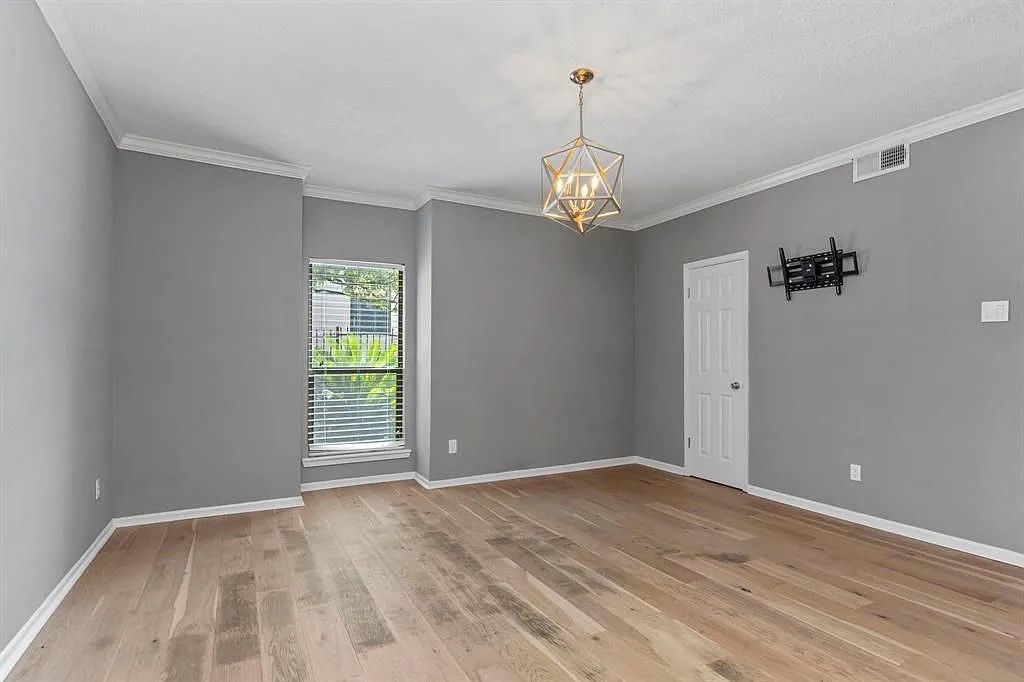 1100 Augusta Drive 3 Property Photo 13