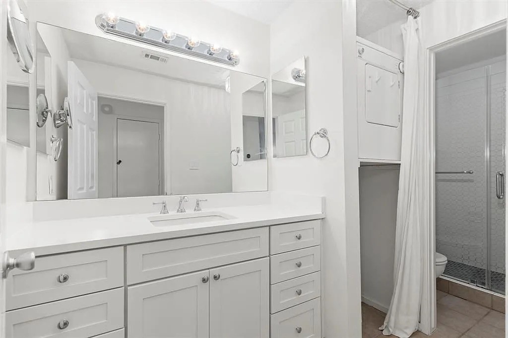 1100 Augusta Drive 3 Property Photo 14