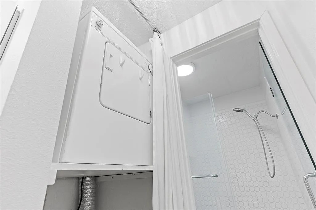 1100 Augusta Drive 3 Property Photo 16