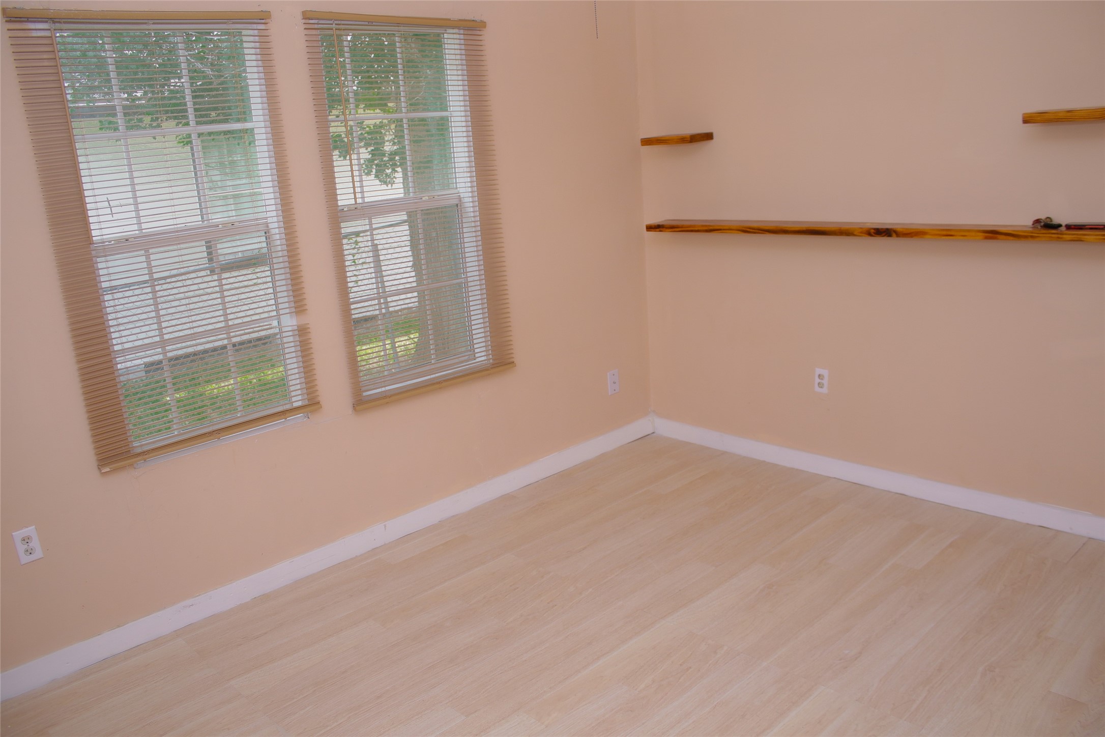 1310 4th Street Property Photo 3