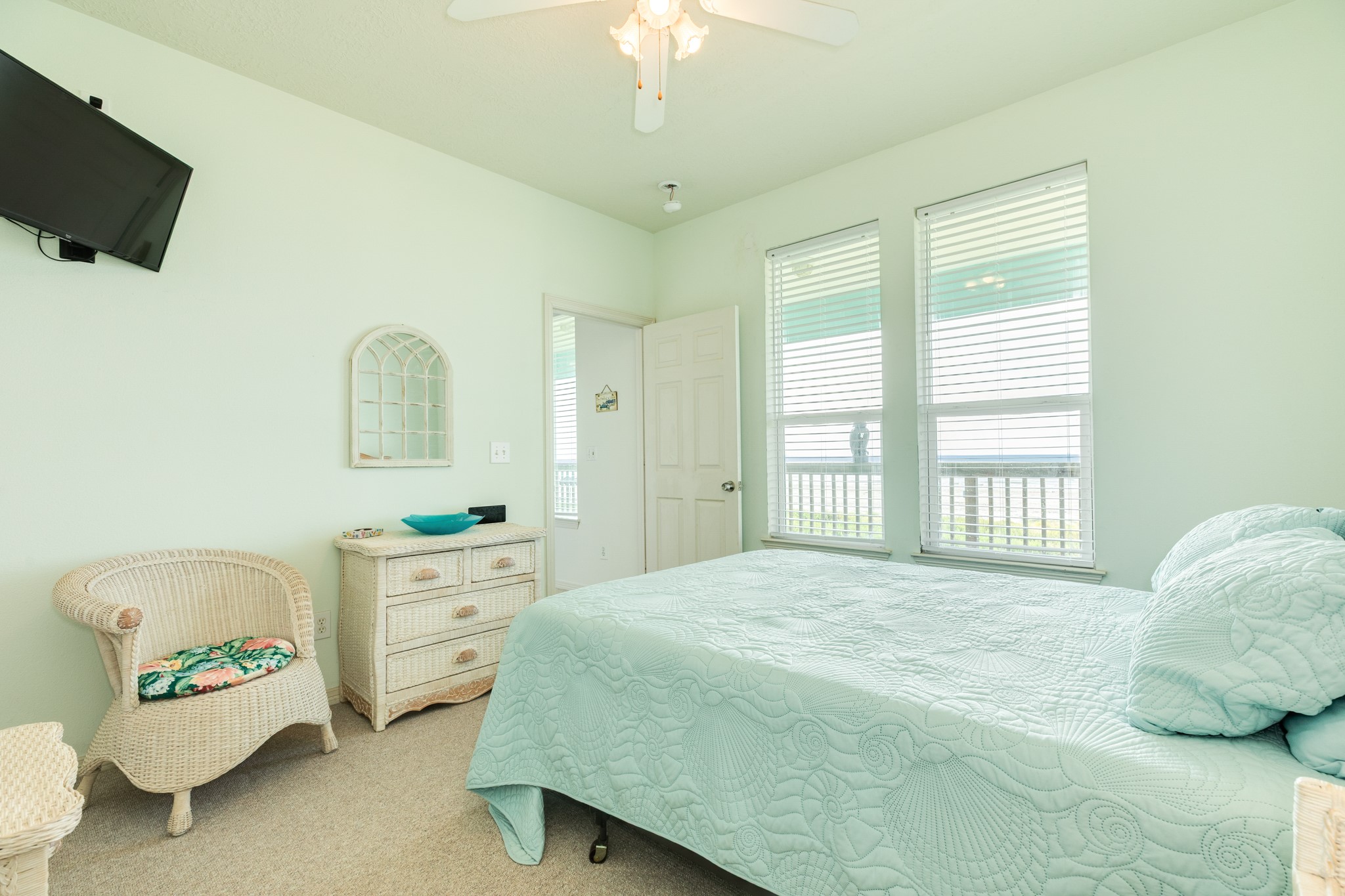 21514 Kennedy Drive Property Photo 26