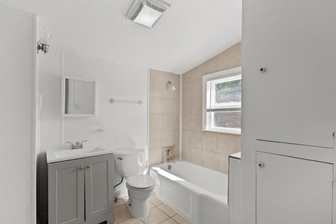 4020 Avenue O 1/2 Up Property Photo 5