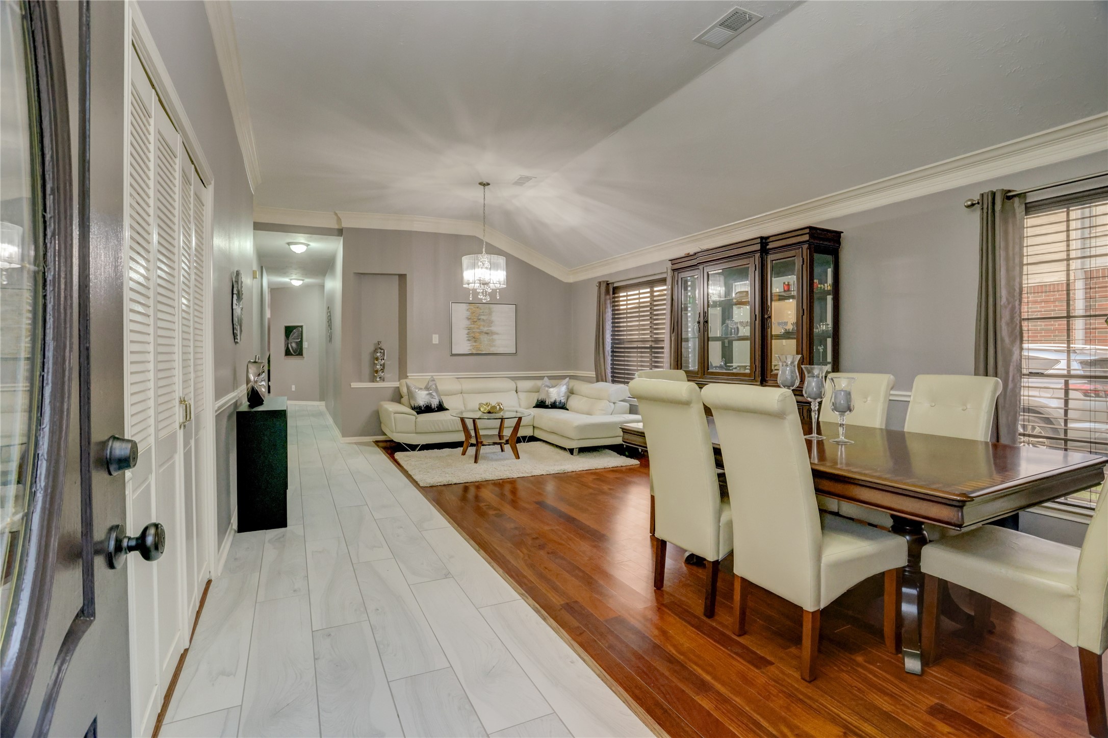 4606 Blue Rose Circle Property Photo 4