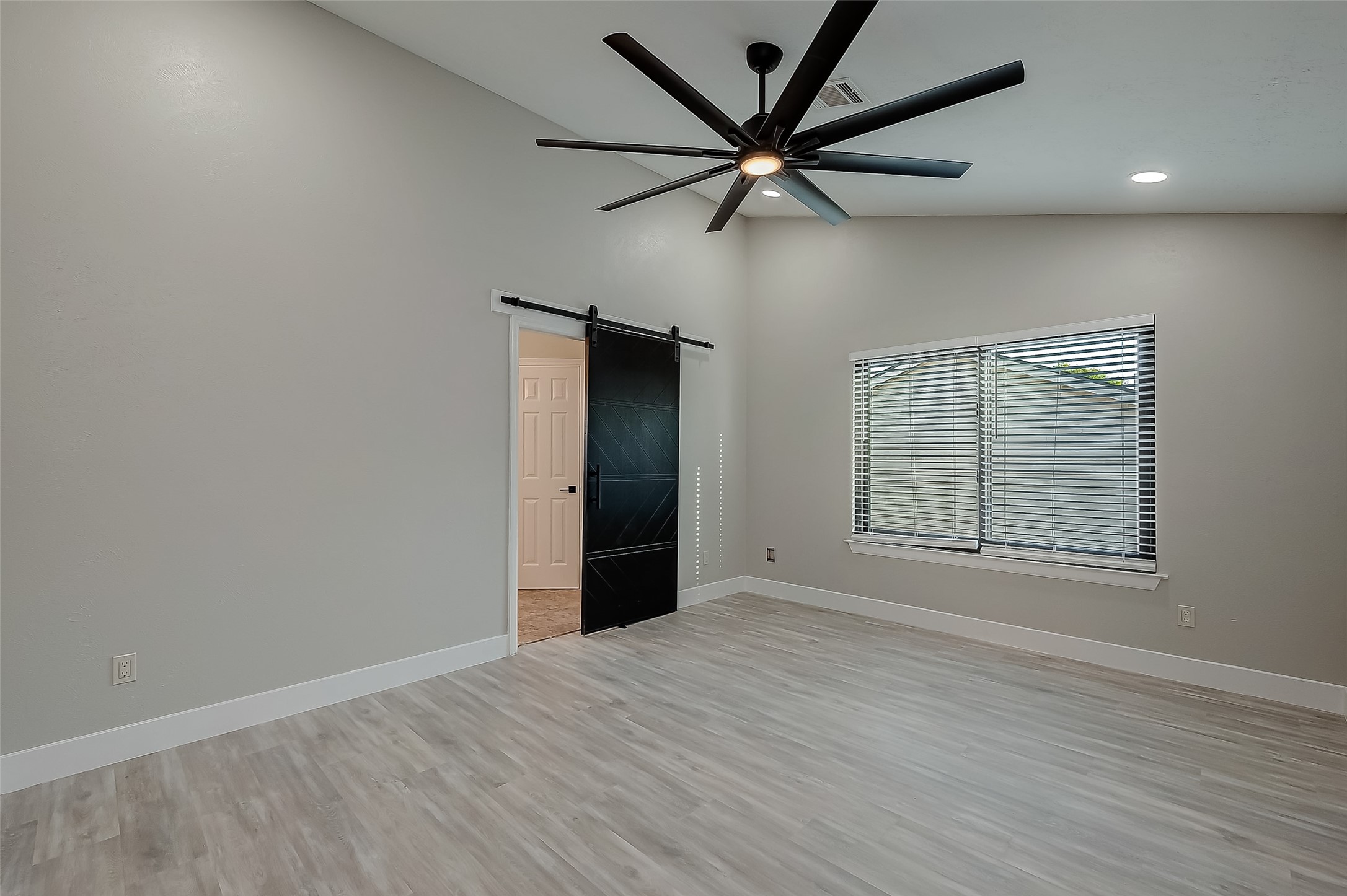 15314 Chestnut Falls Drive Property Photo 17