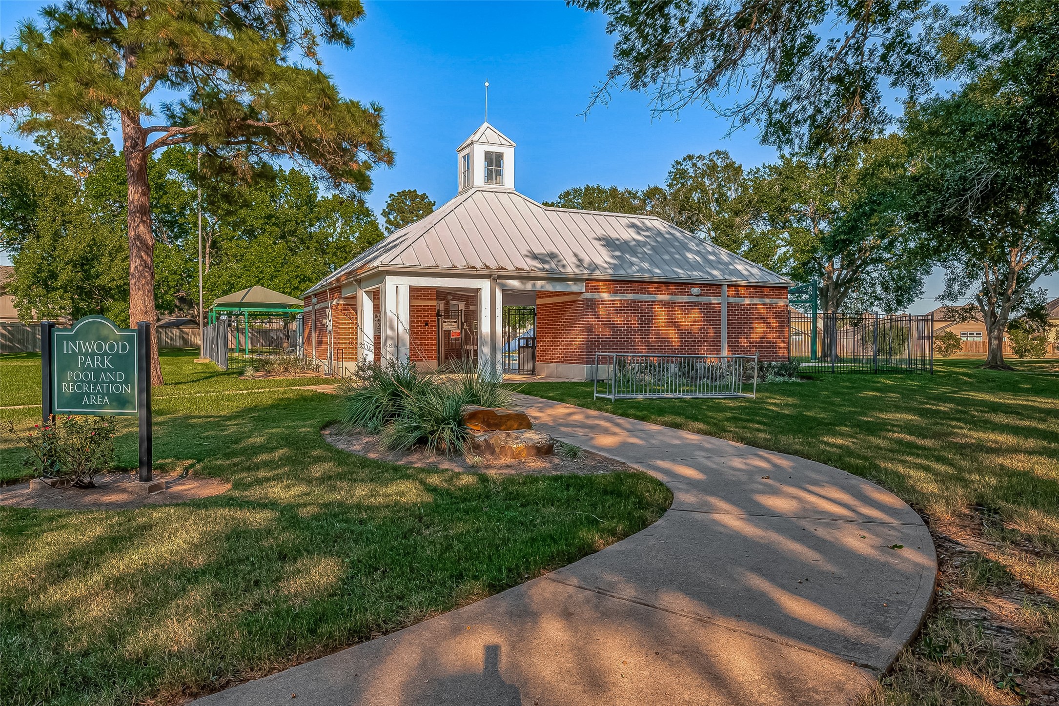 15314 Chestnut Falls Drive Property Photo 30