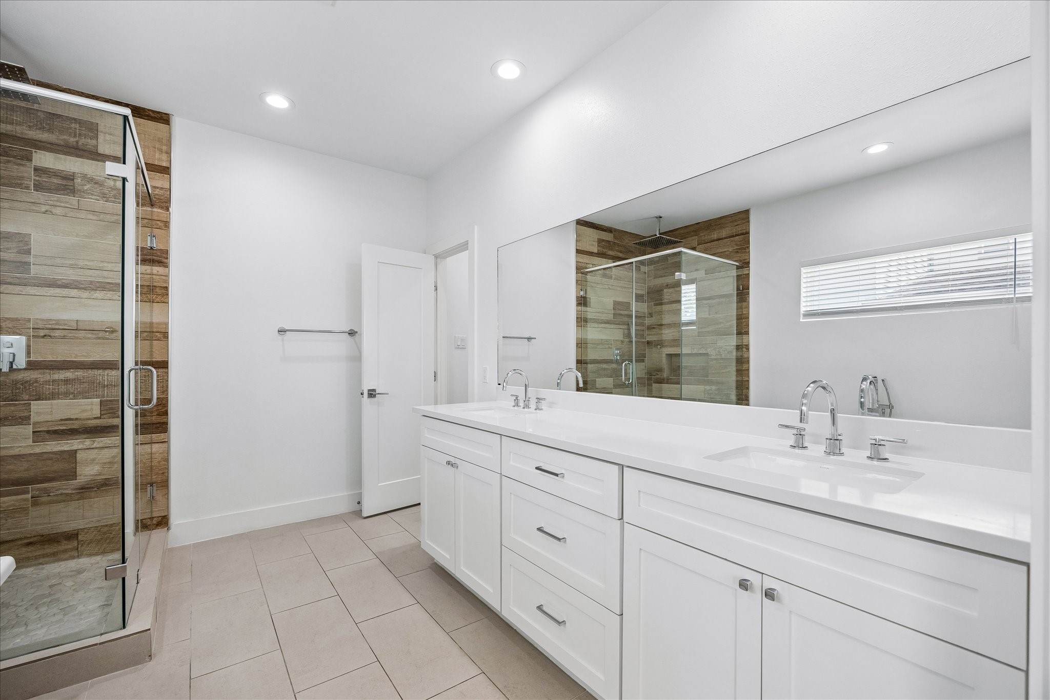 7702 Jacquelyn Oaks Road Property Photo 23