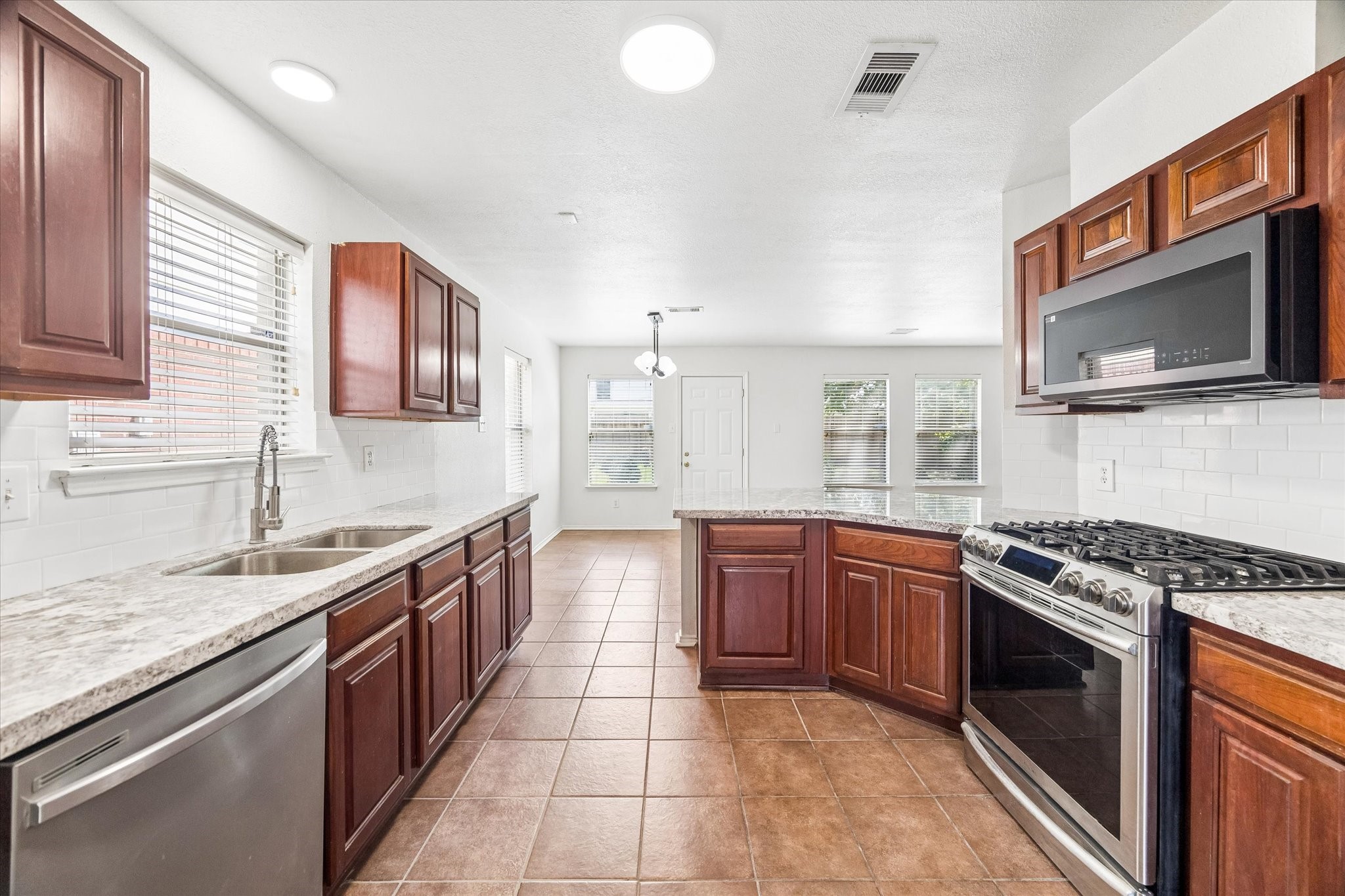 10110 Fallmont Court Property Photo 5