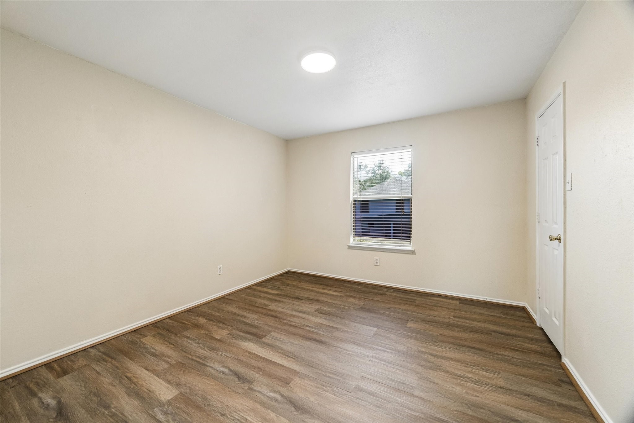 10110 Fallmont Court Property Photo 17