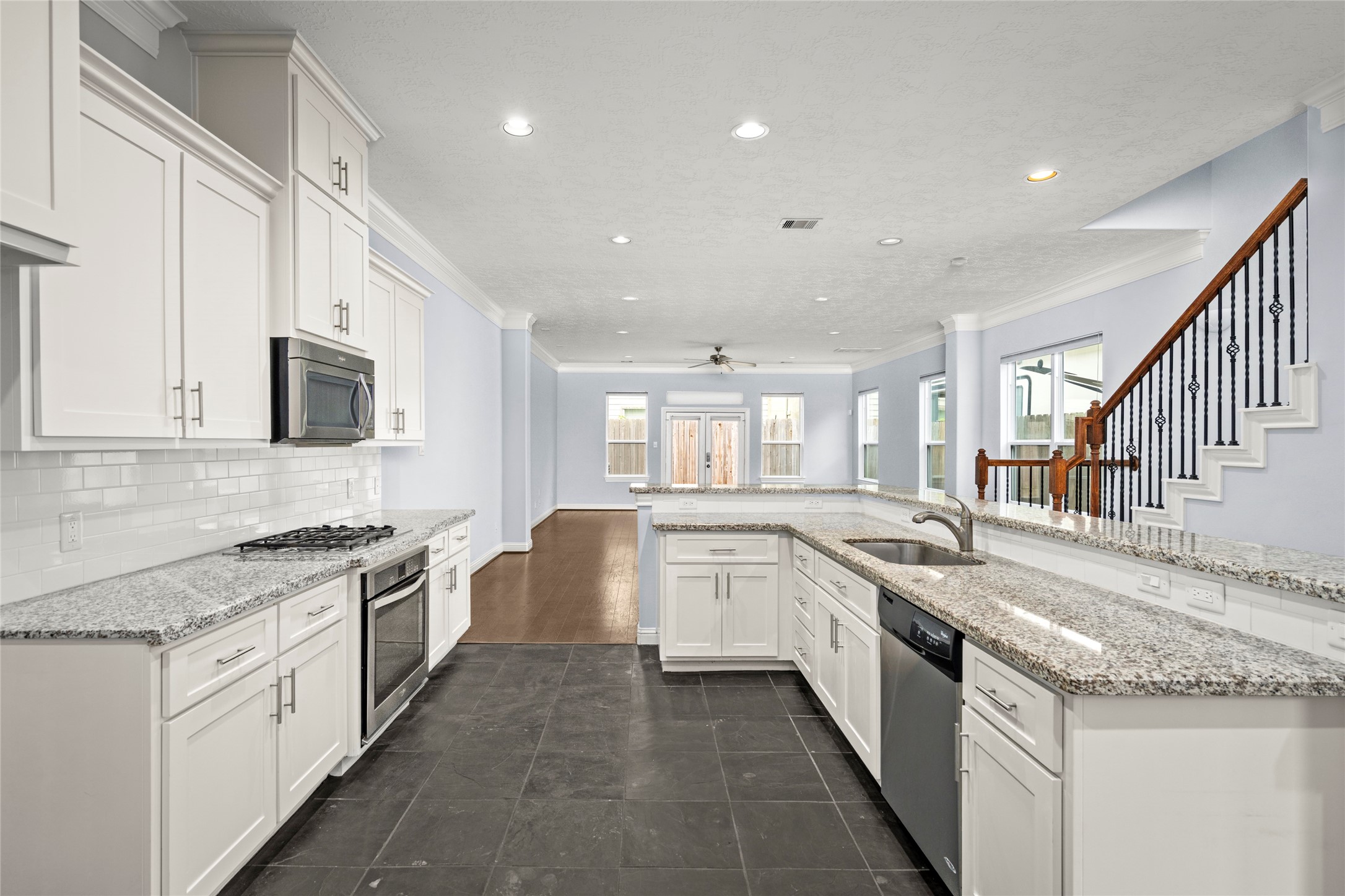 1611 Summer Street B Property Photo 6