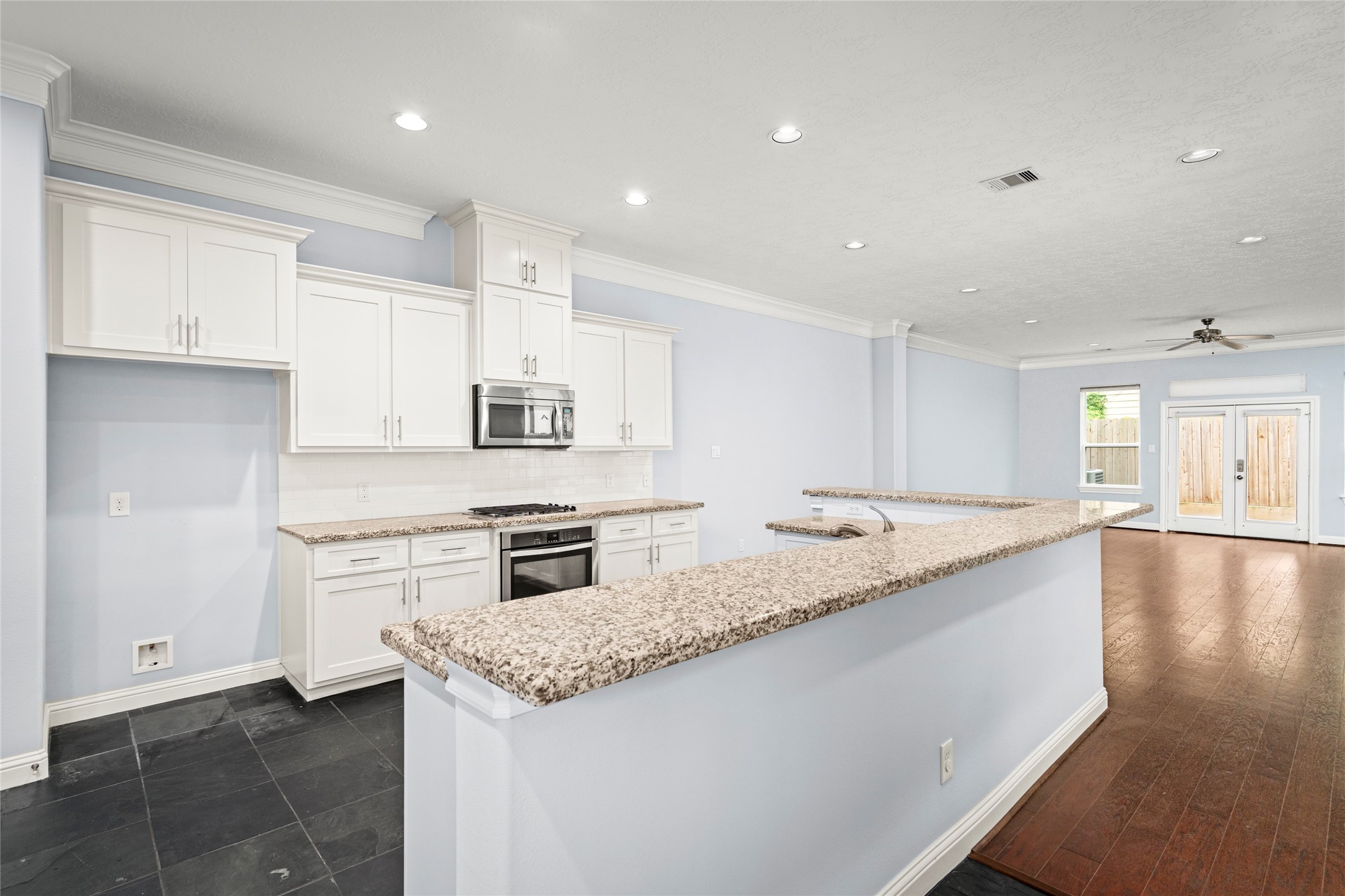 1611 Summer Street B Property Photo 7