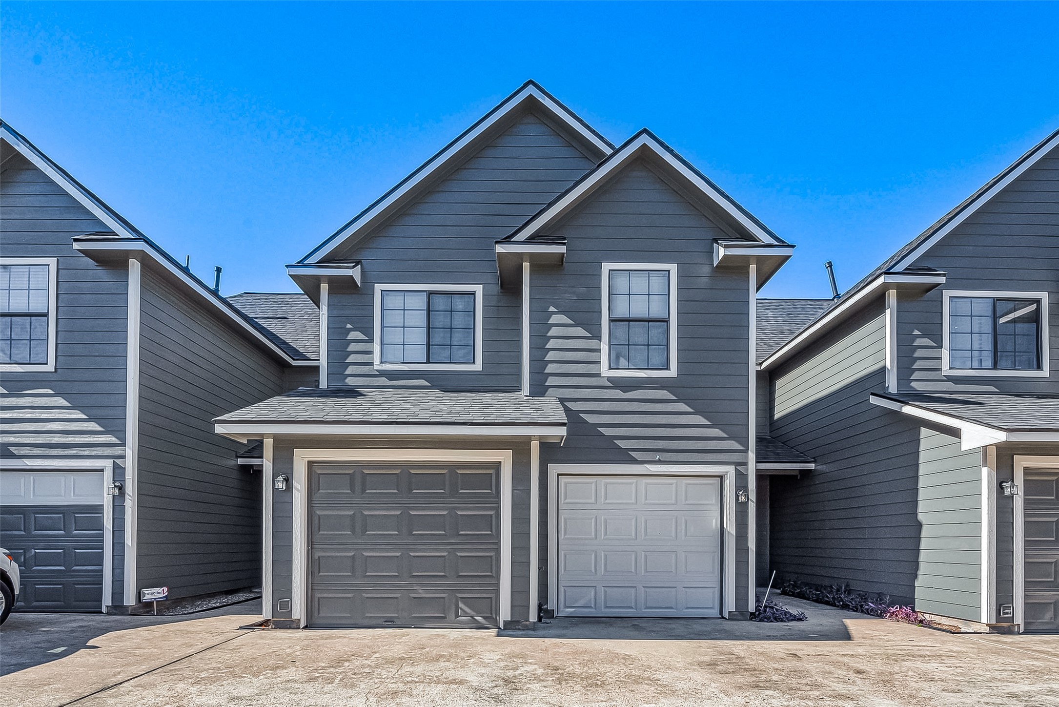 10043 Morocco Road Property Photo 2