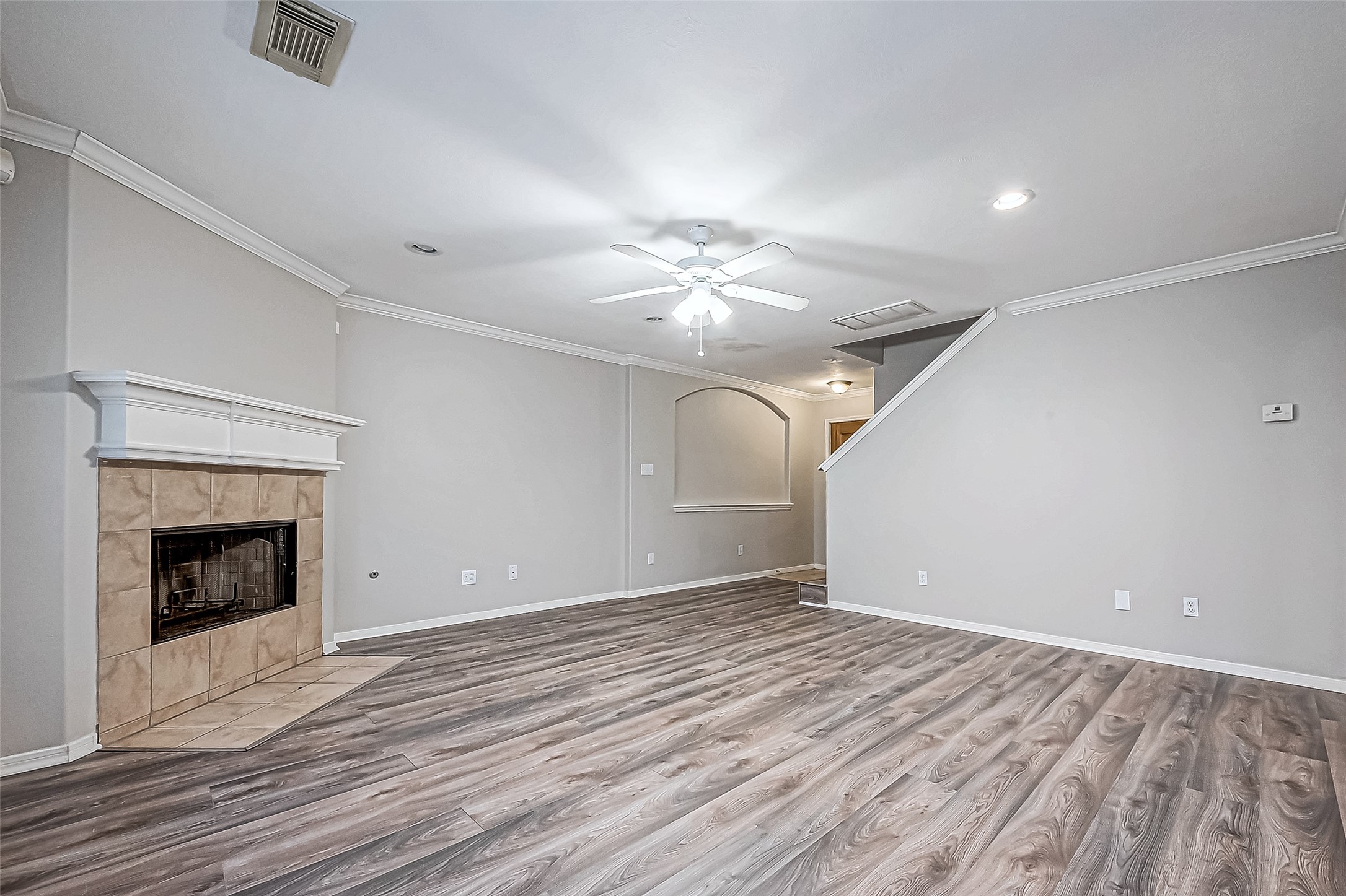 10043 Morocco Road Property Photo 7