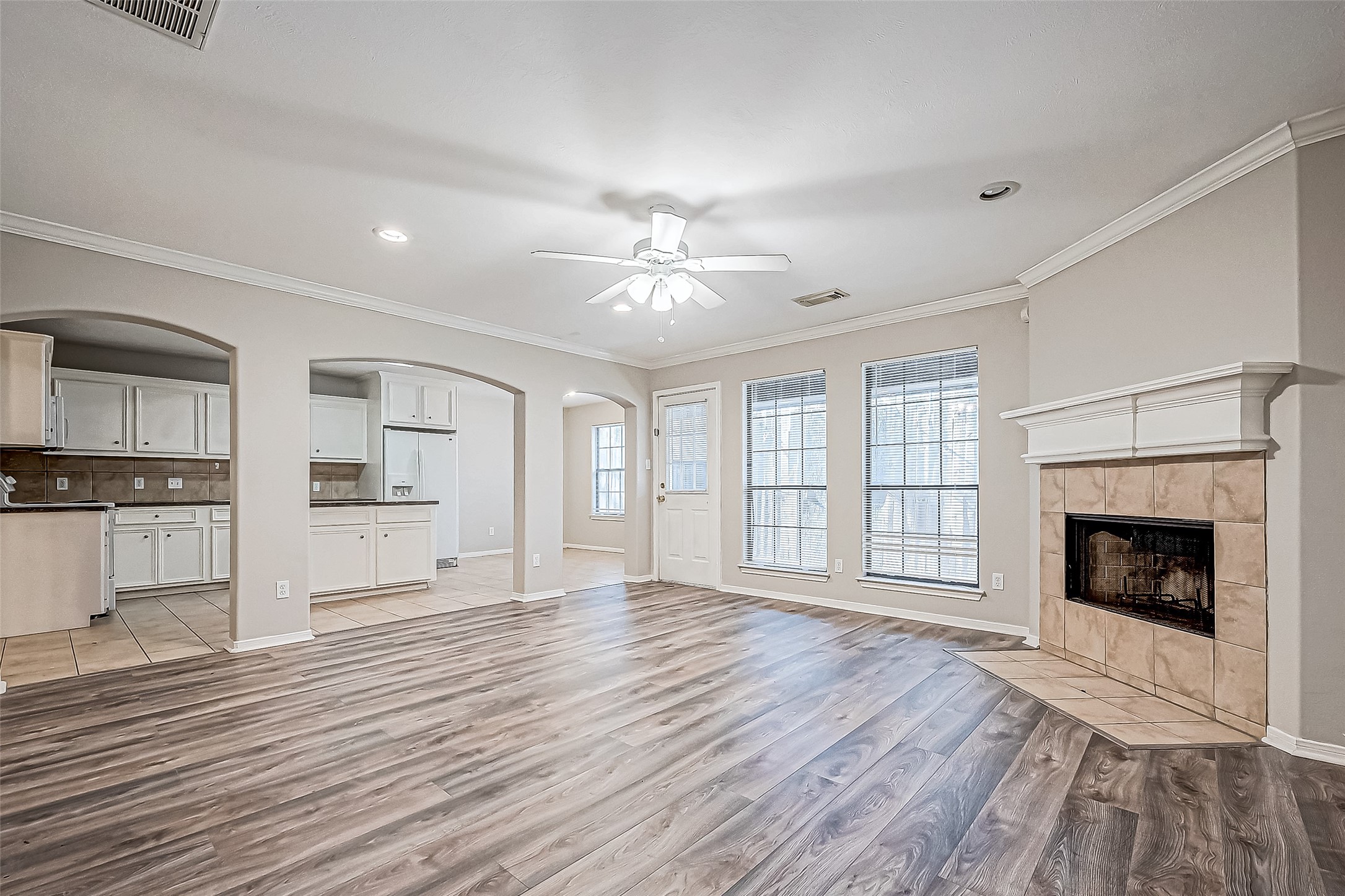 10043 Morocco Road Property Photo 8