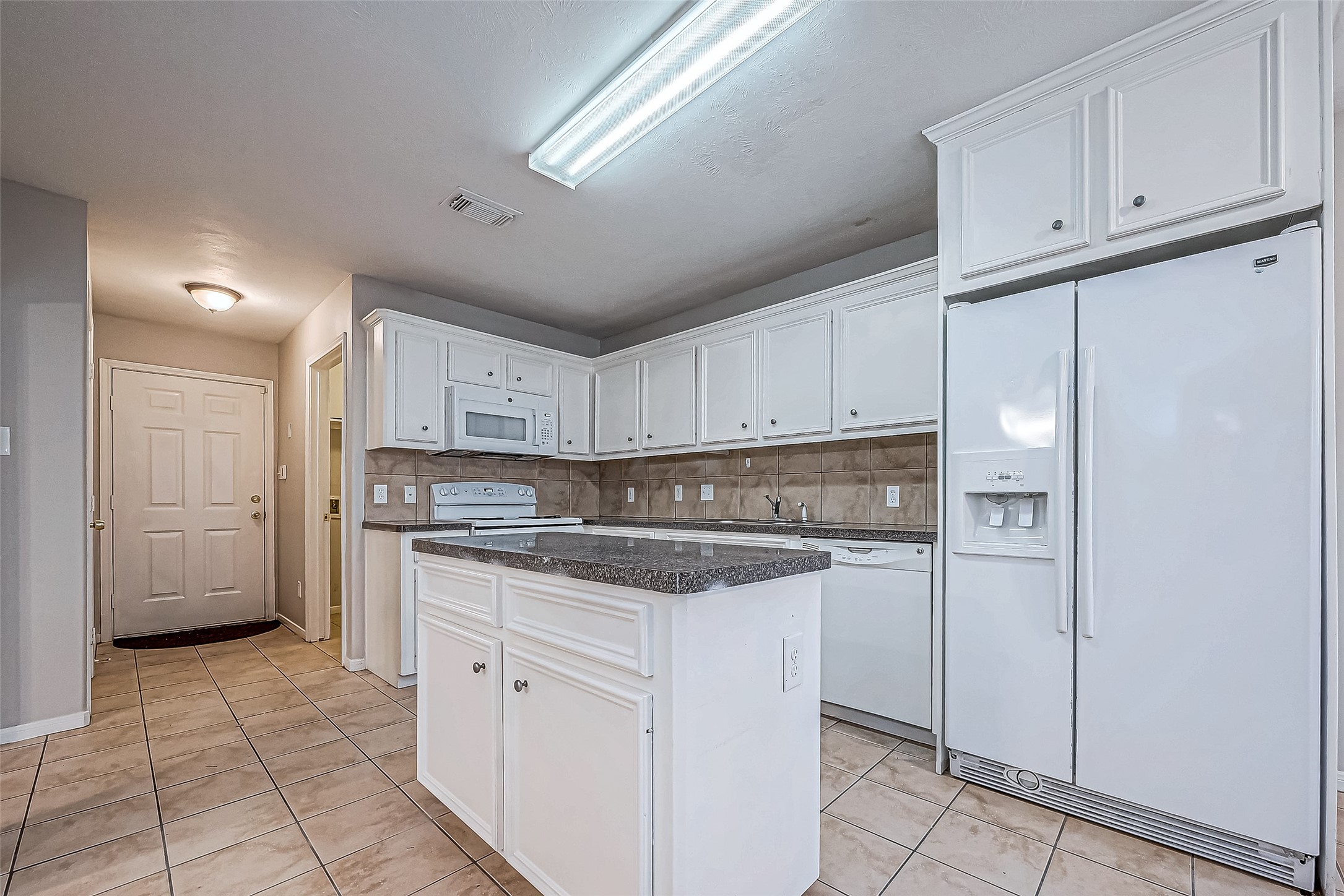 10043 Morocco Road Property Photo 12