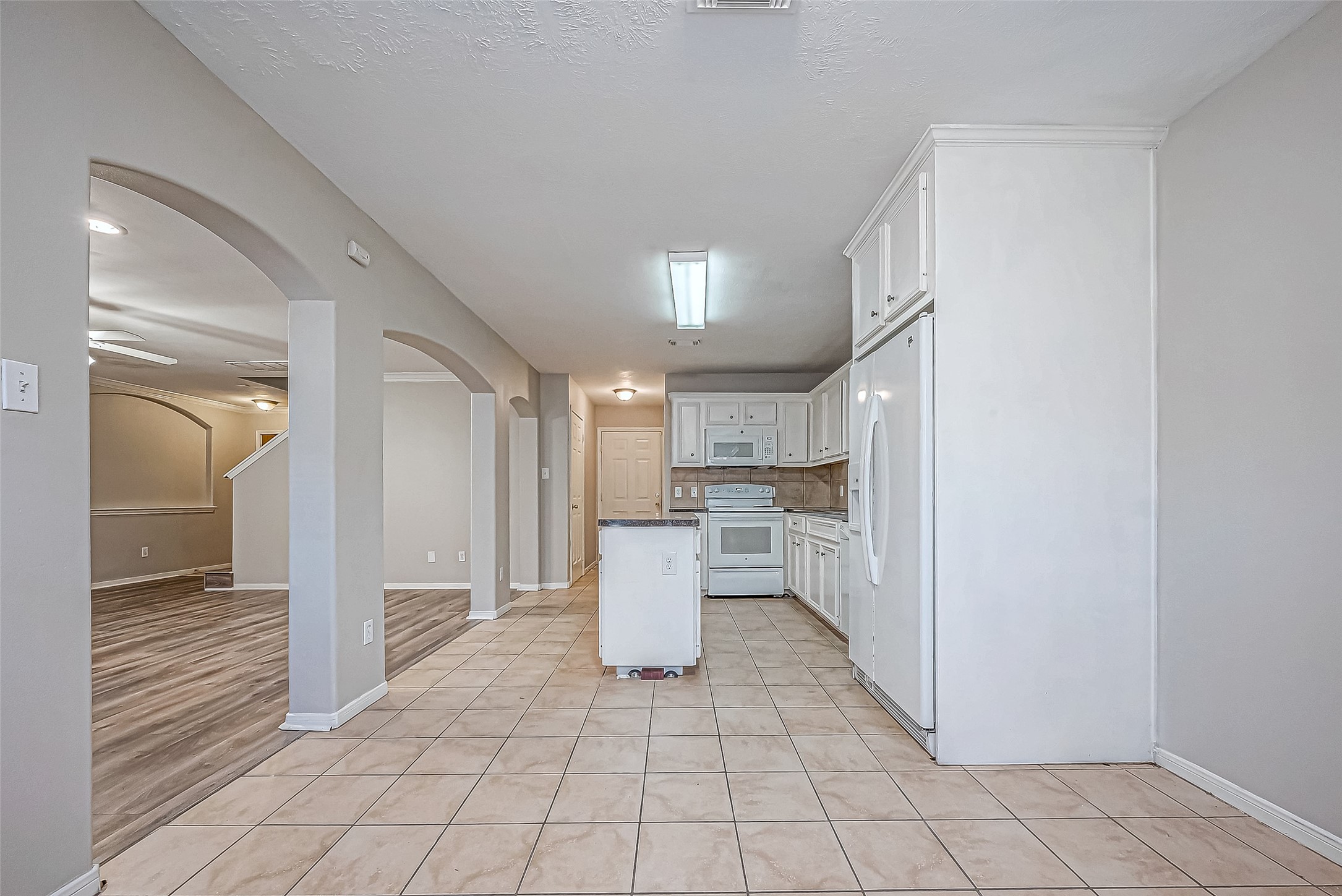10043 Morocco Road Property Photo 17