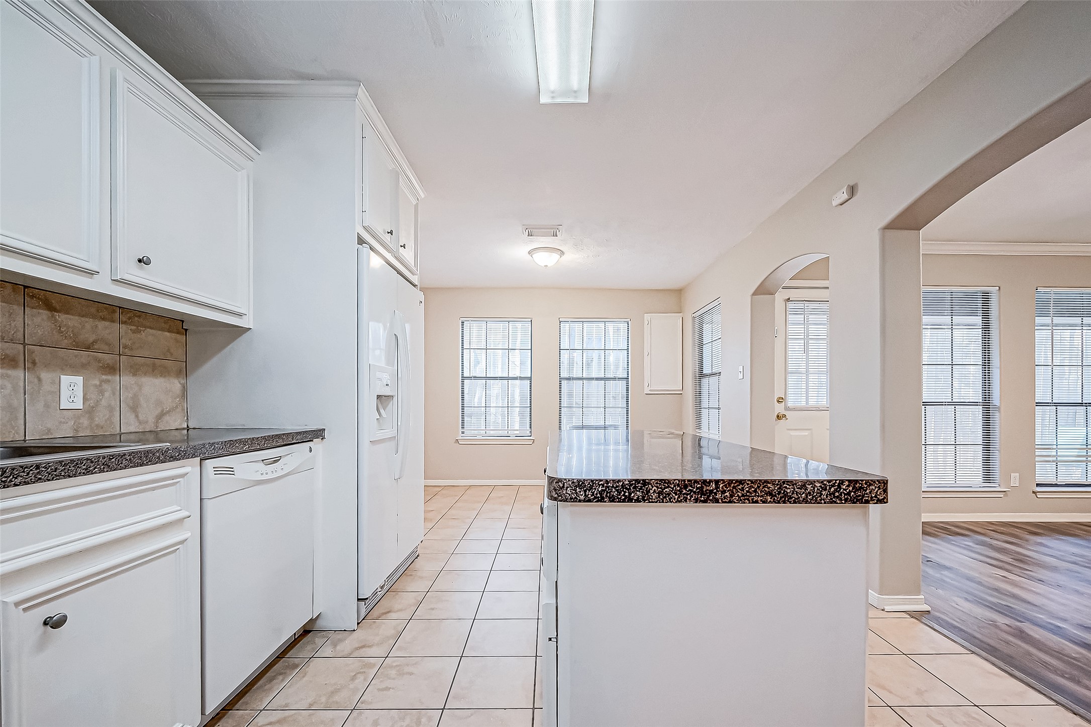 10043 Morocco Road Property Photo 18