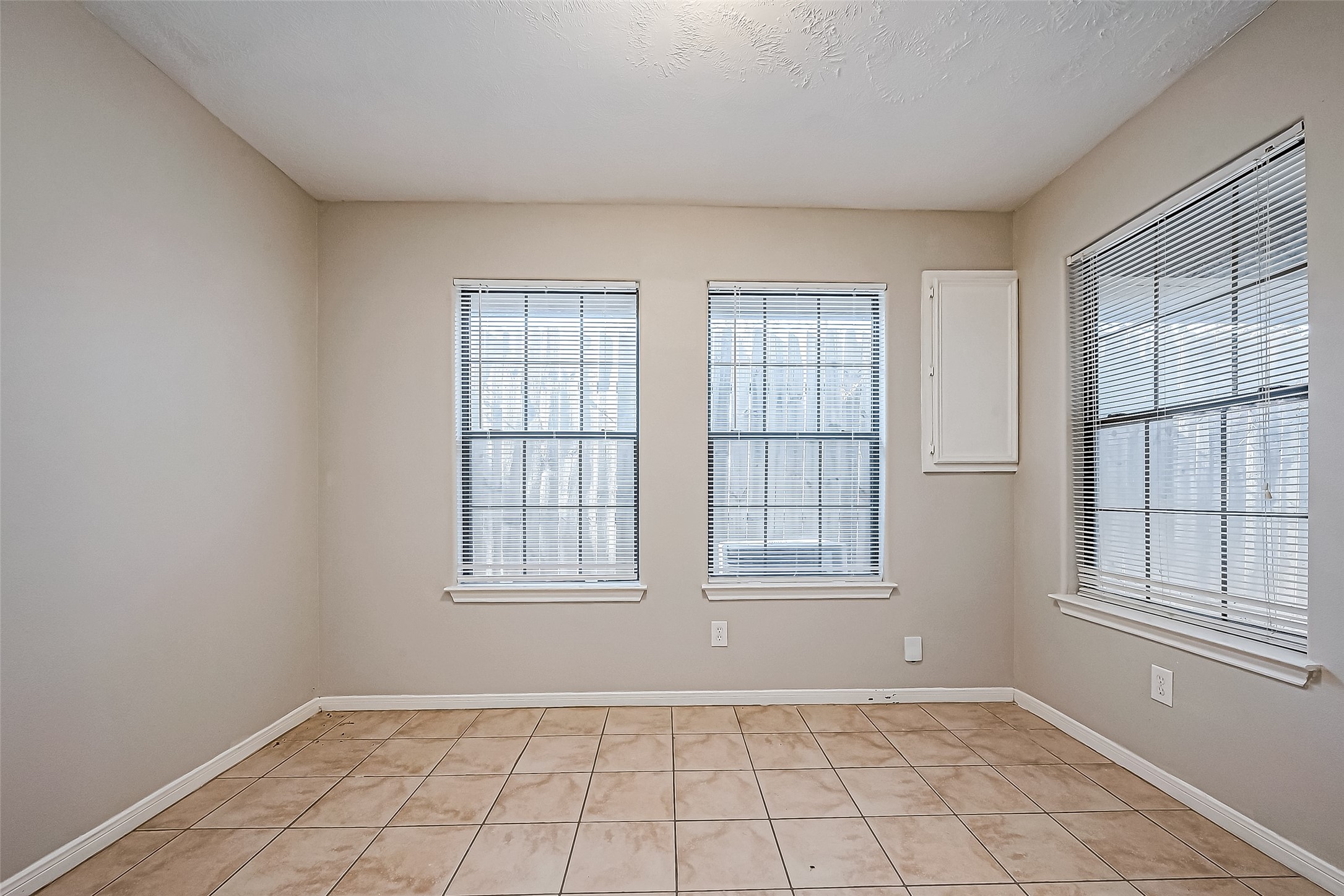 10043 Morocco Road Property Photo 19