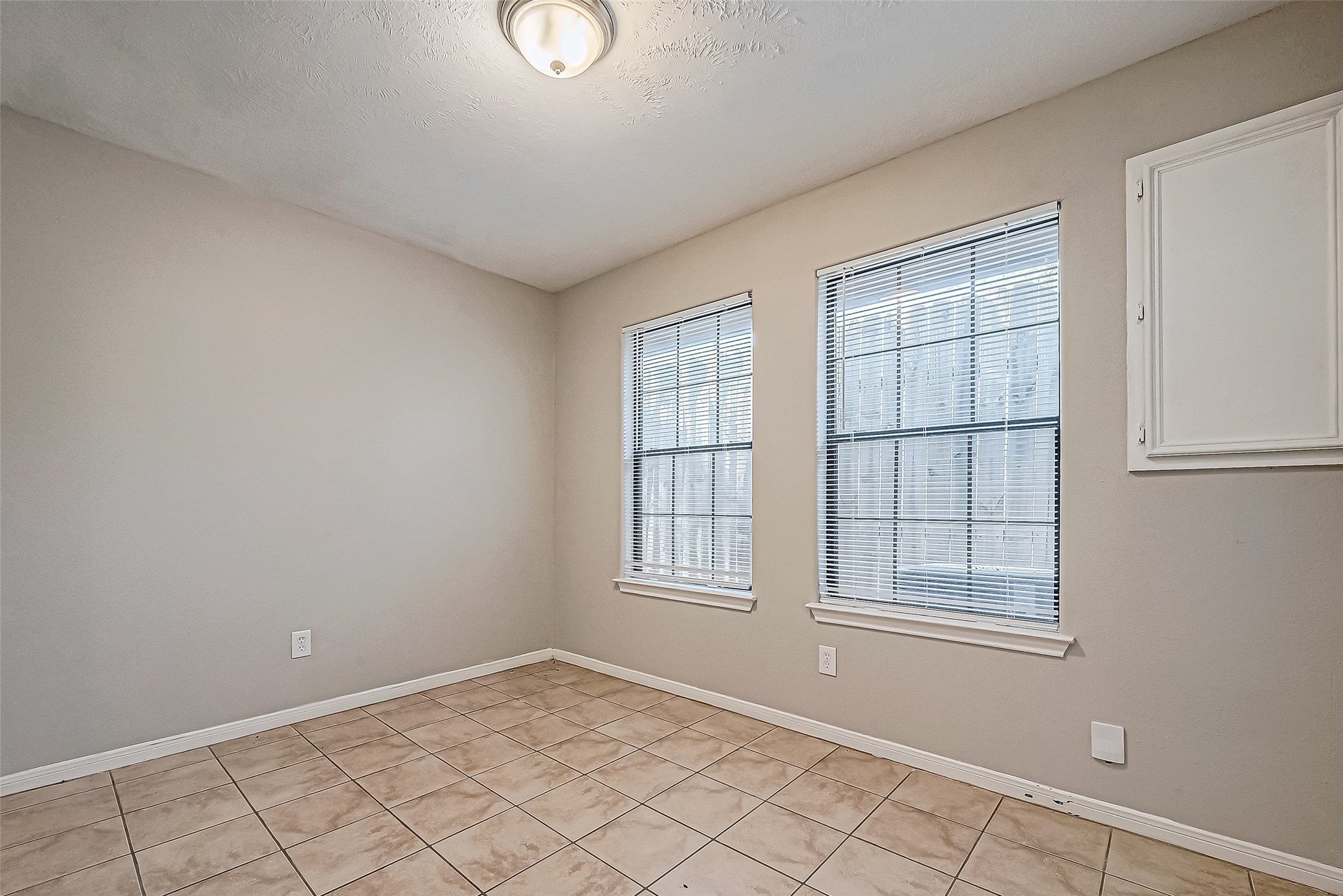 10043 Morocco Road Property Photo 20