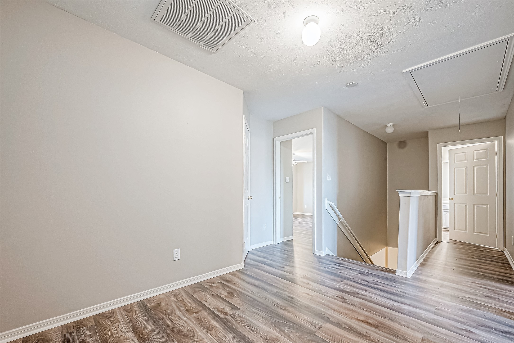 10043 Morocco Road Property Photo 24