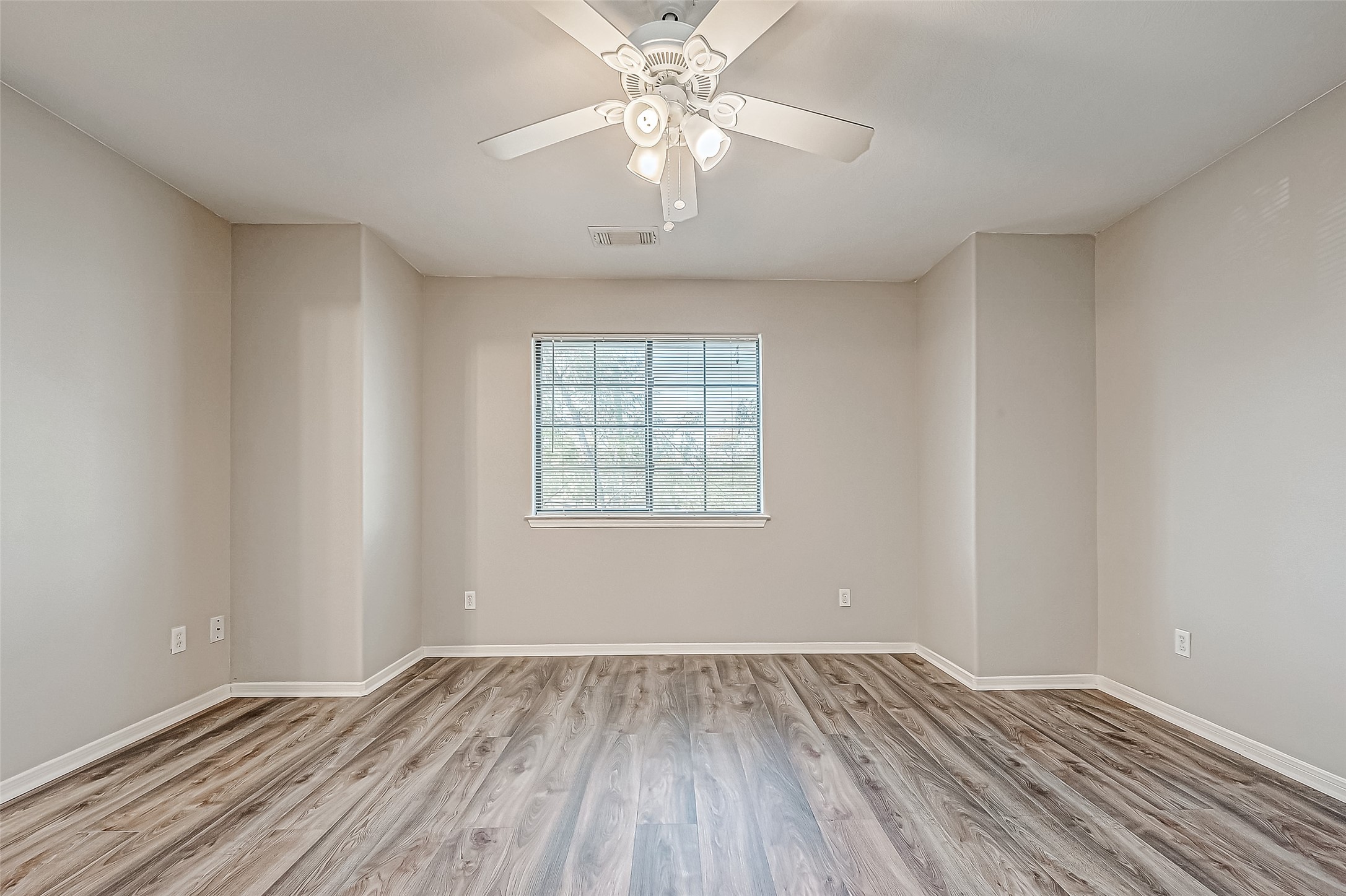 10043 Morocco Road Property Photo 28
