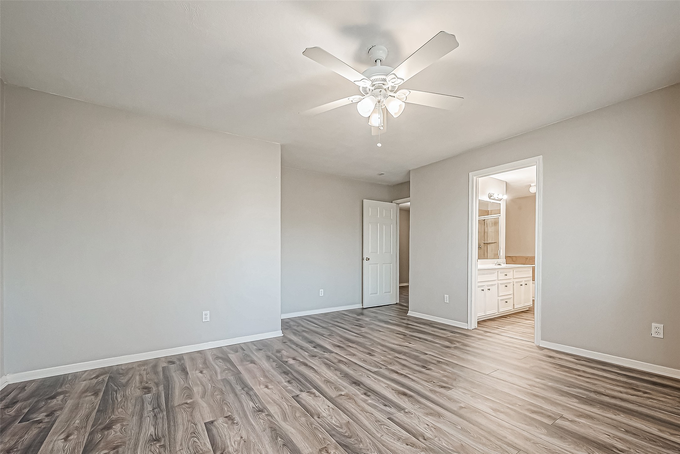 10043 Morocco Road Property Photo 30