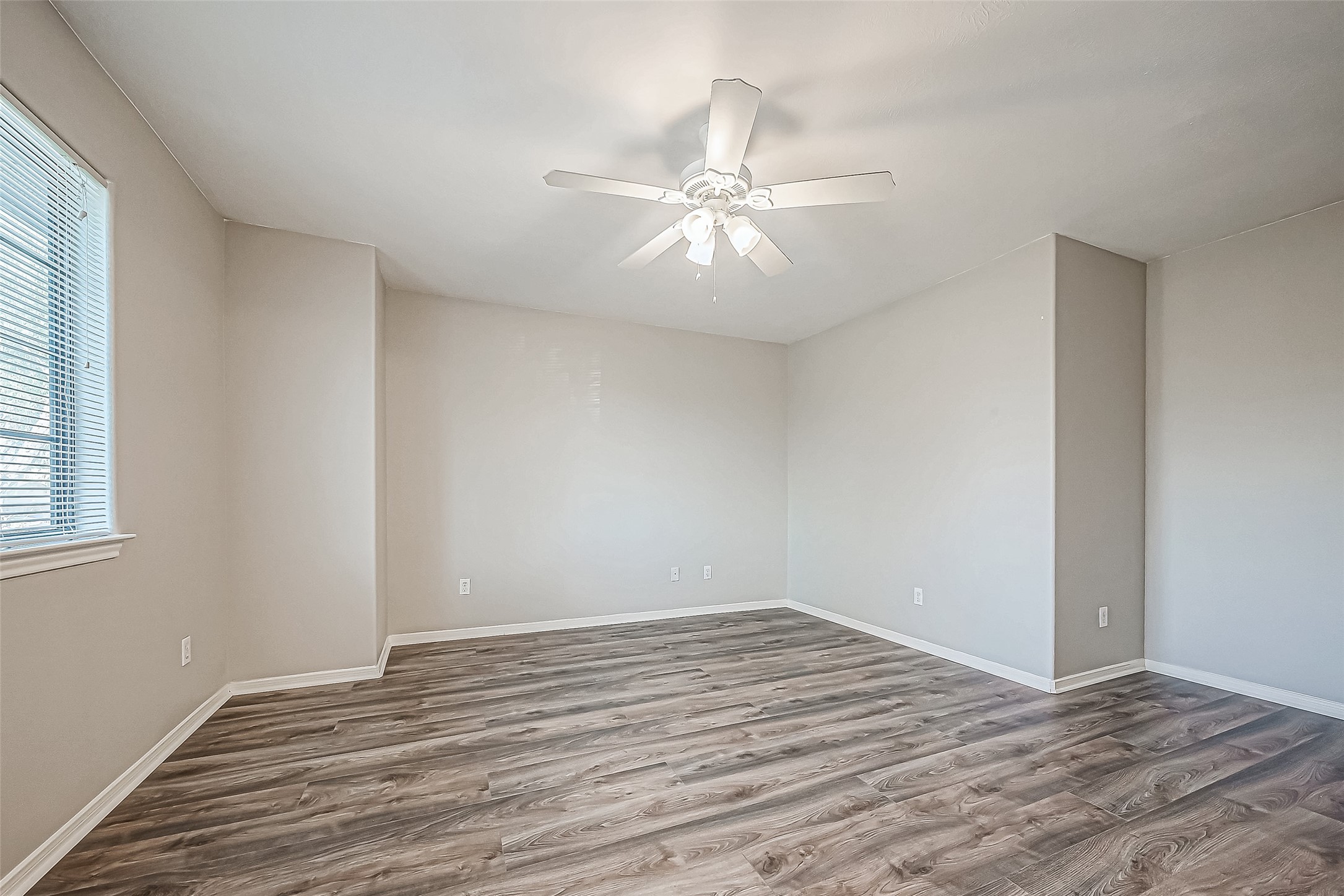 10043 Morocco Road Property Photo 32