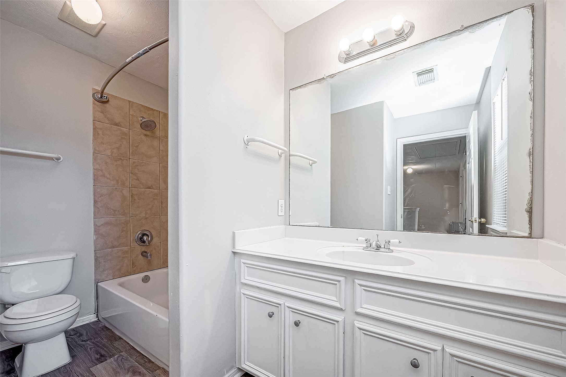 10043 Morocco Road Property Photo 40