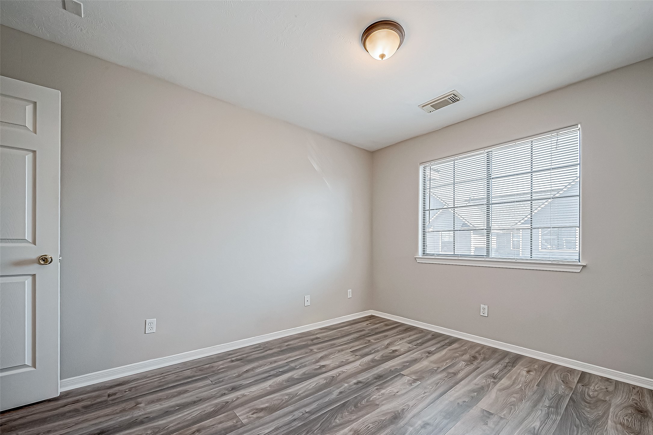 10043 Morocco Road Property Photo 44