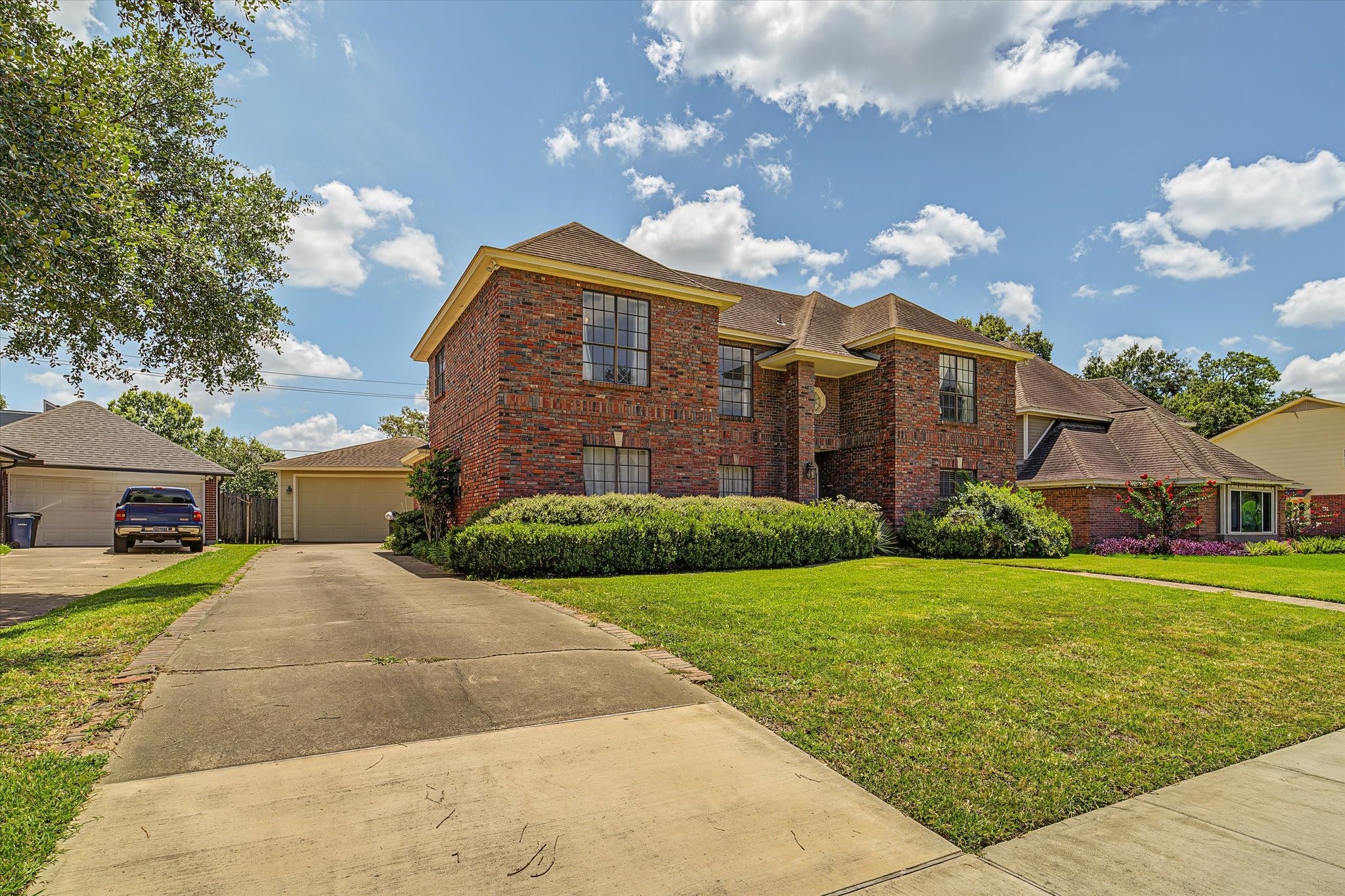 410 Crestwood Drive