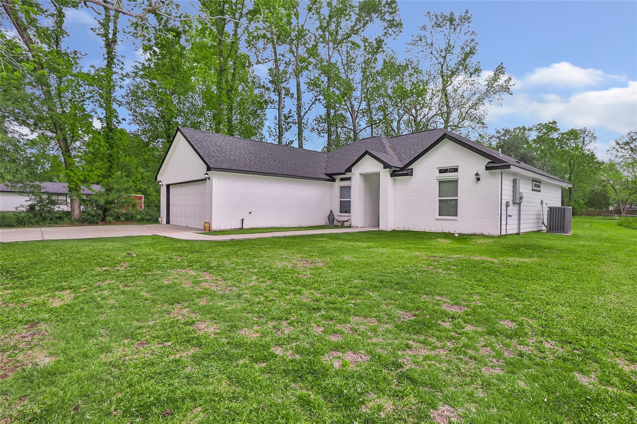 451 County Road 2358 Property Photo 3