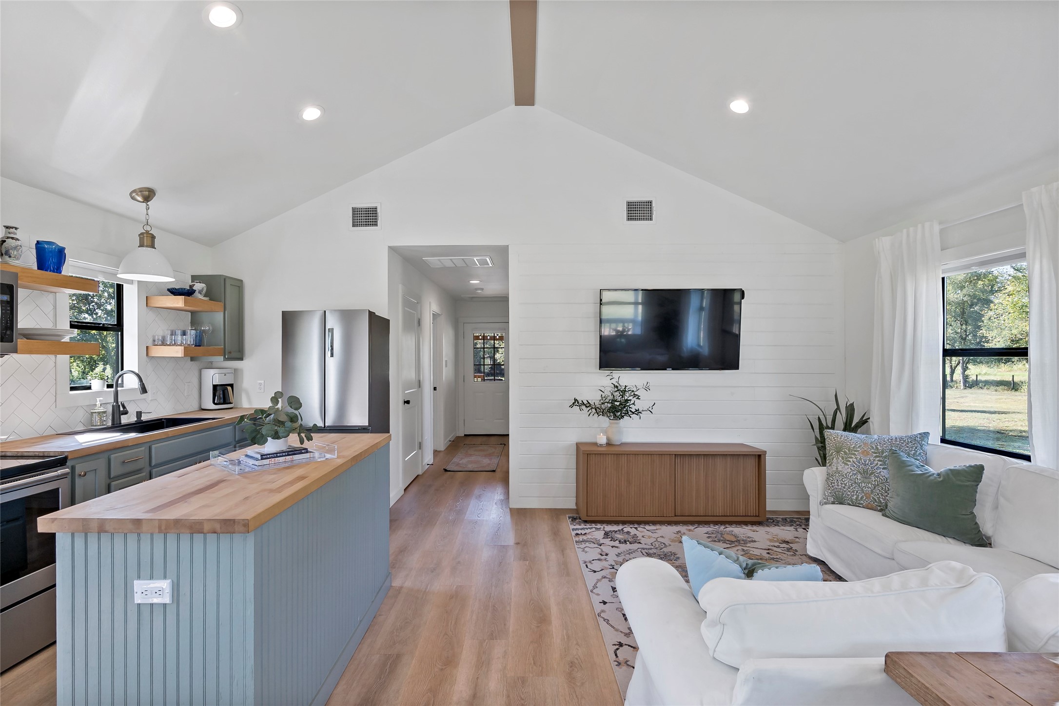 8611 Fm 1370 Property Photo 6