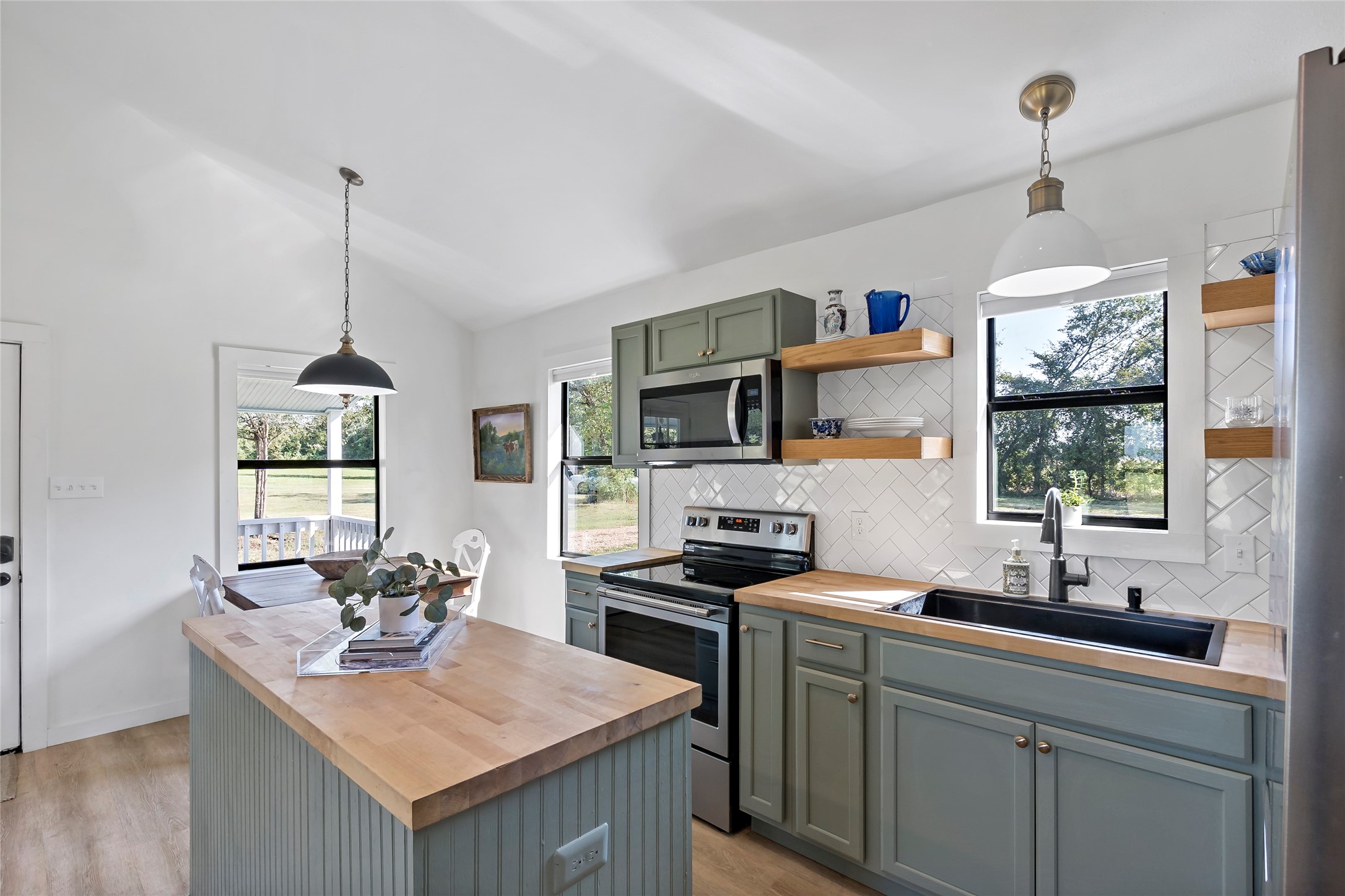 8611 Fm 1370 Property Photo 7