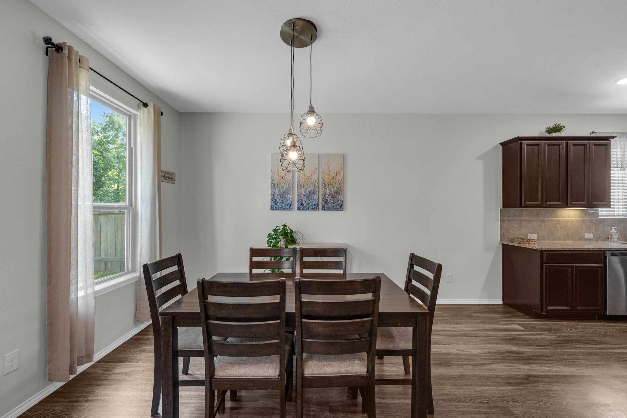 2215 Timberland Country Court Property Photo 6