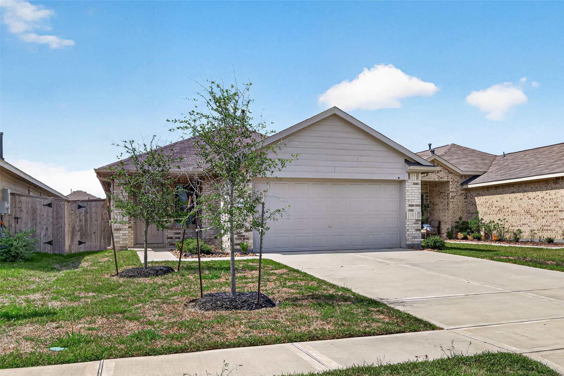 19494 Rosali Meadow Drive Property Photo 1