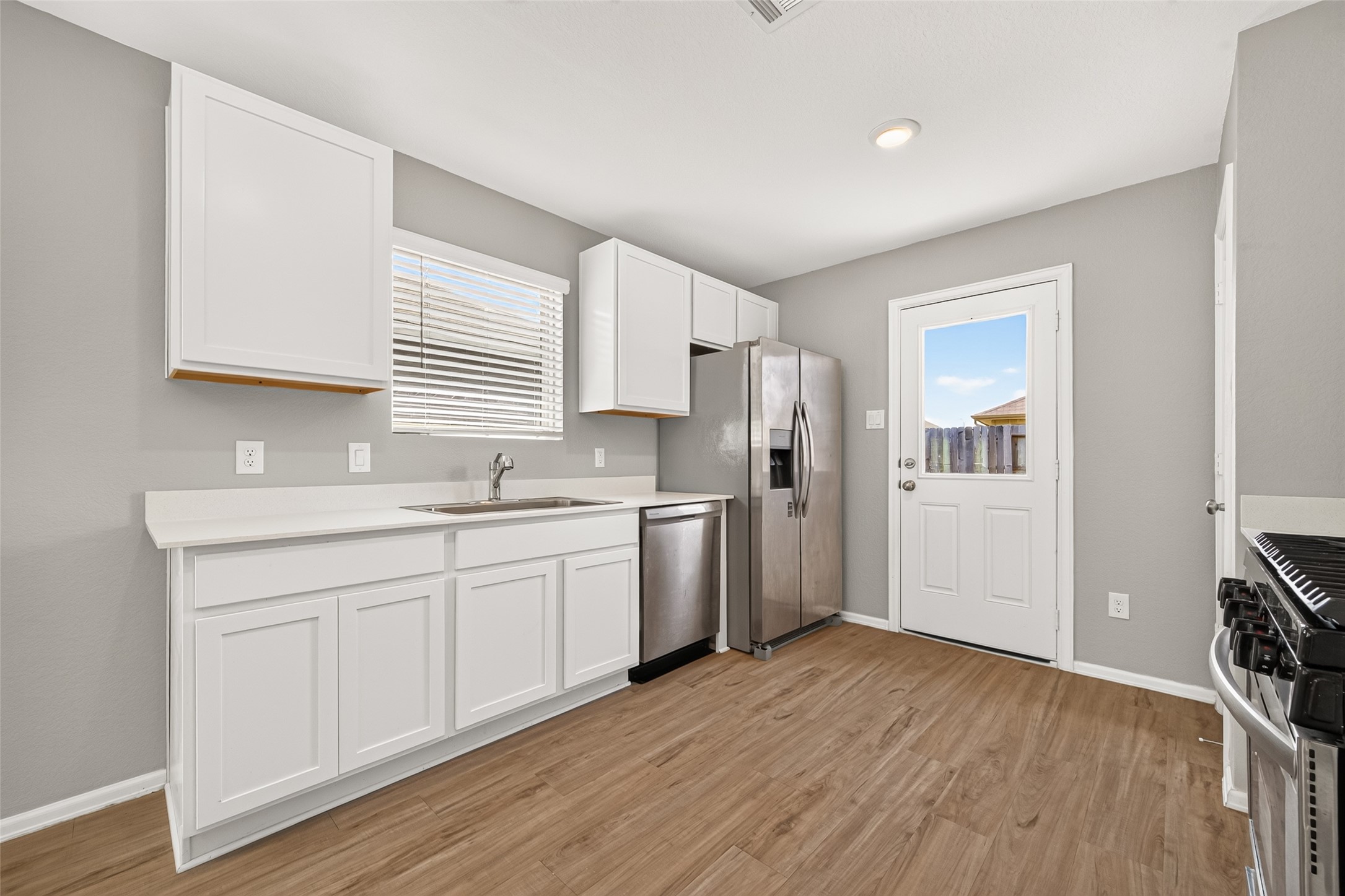 19494 Rosali Meadow Drive Property Photo 12