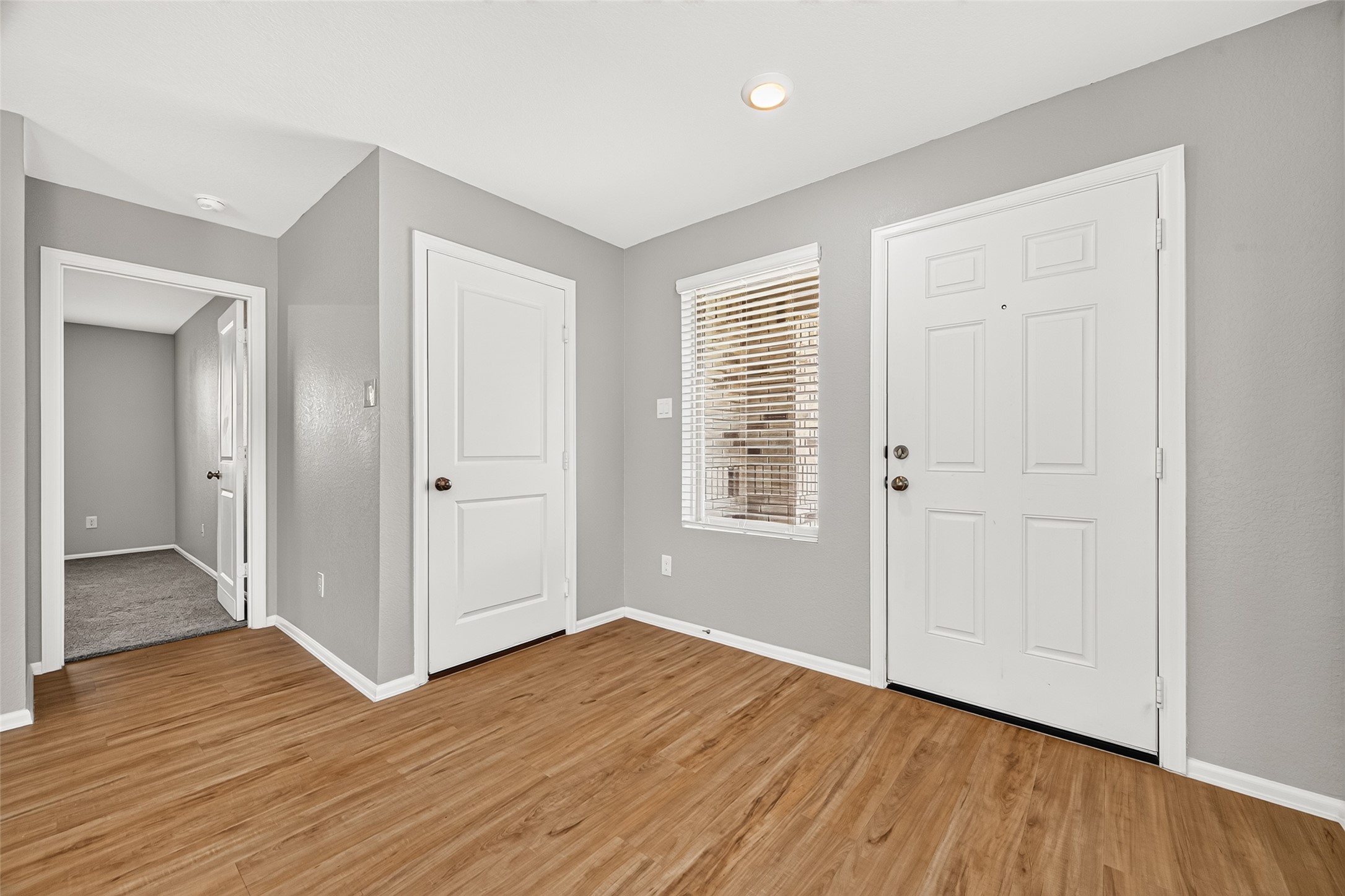 19494 Rosali Meadow Drive Property Photo 27