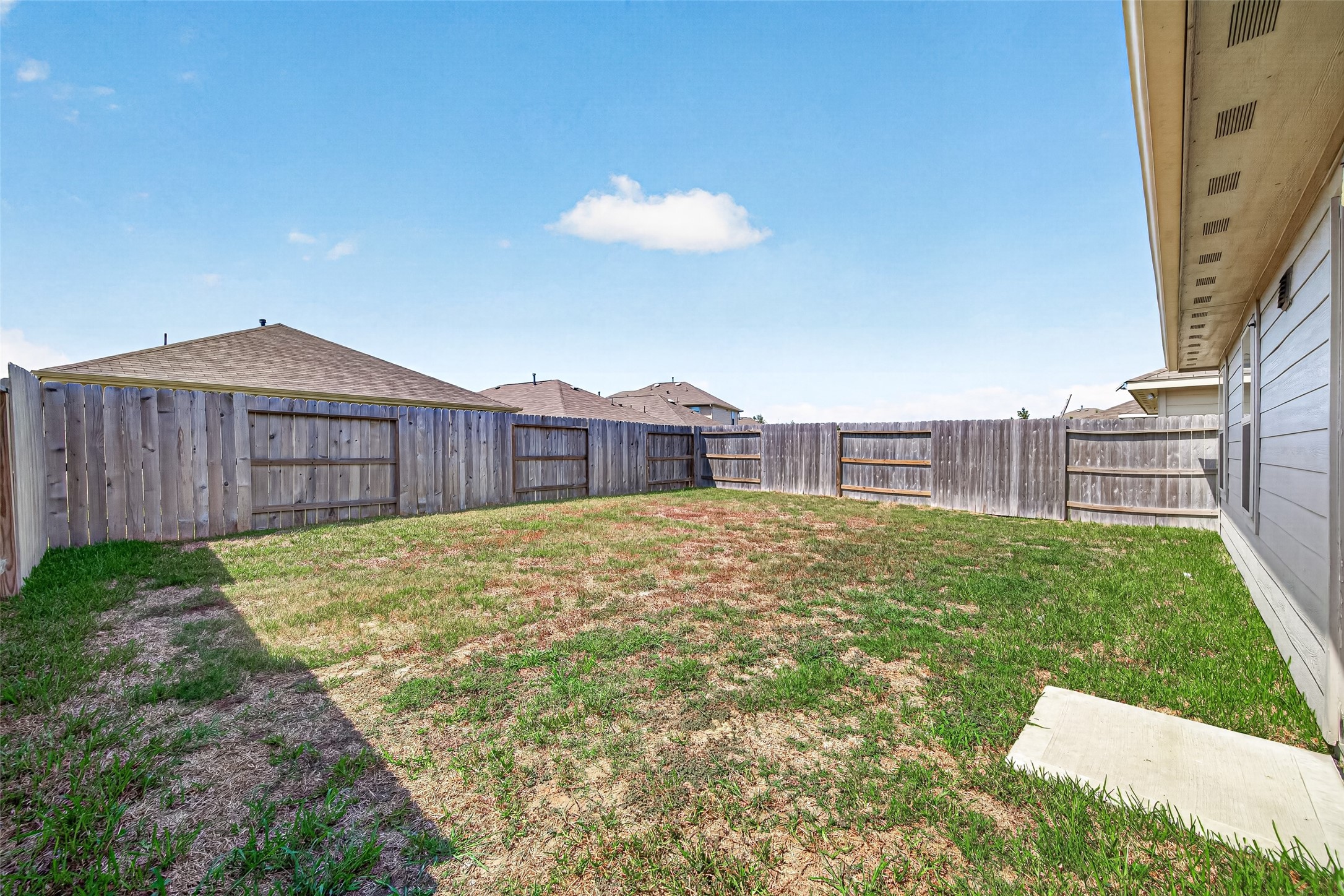 19494 Rosali Meadow Drive Property Photo 32