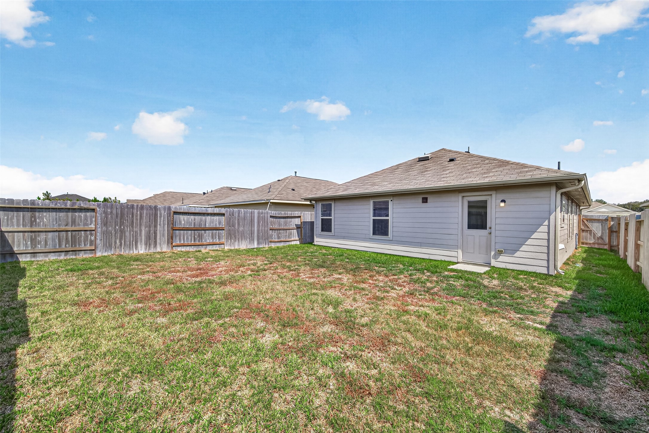 19494 Rosali Meadow Drive Property Photo 34