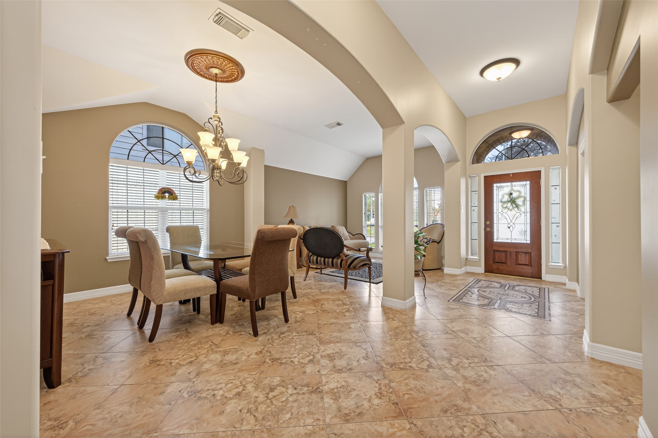 18810 Walden Forest Drive Property Photo 4
