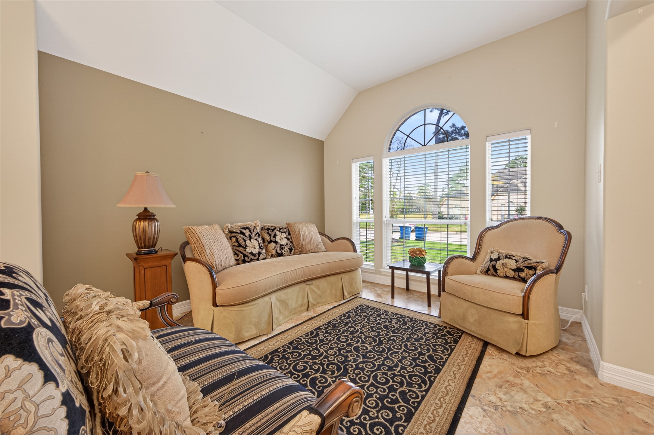 18810 Walden Forest Drive Property Photo 9