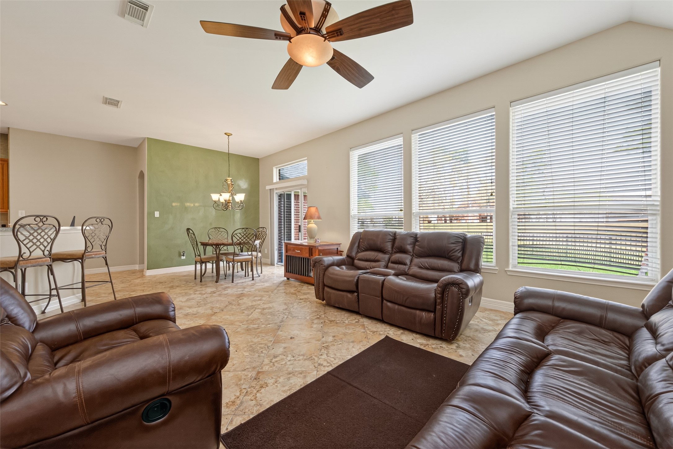 18810 Walden Forest Drive Property Photo 14
