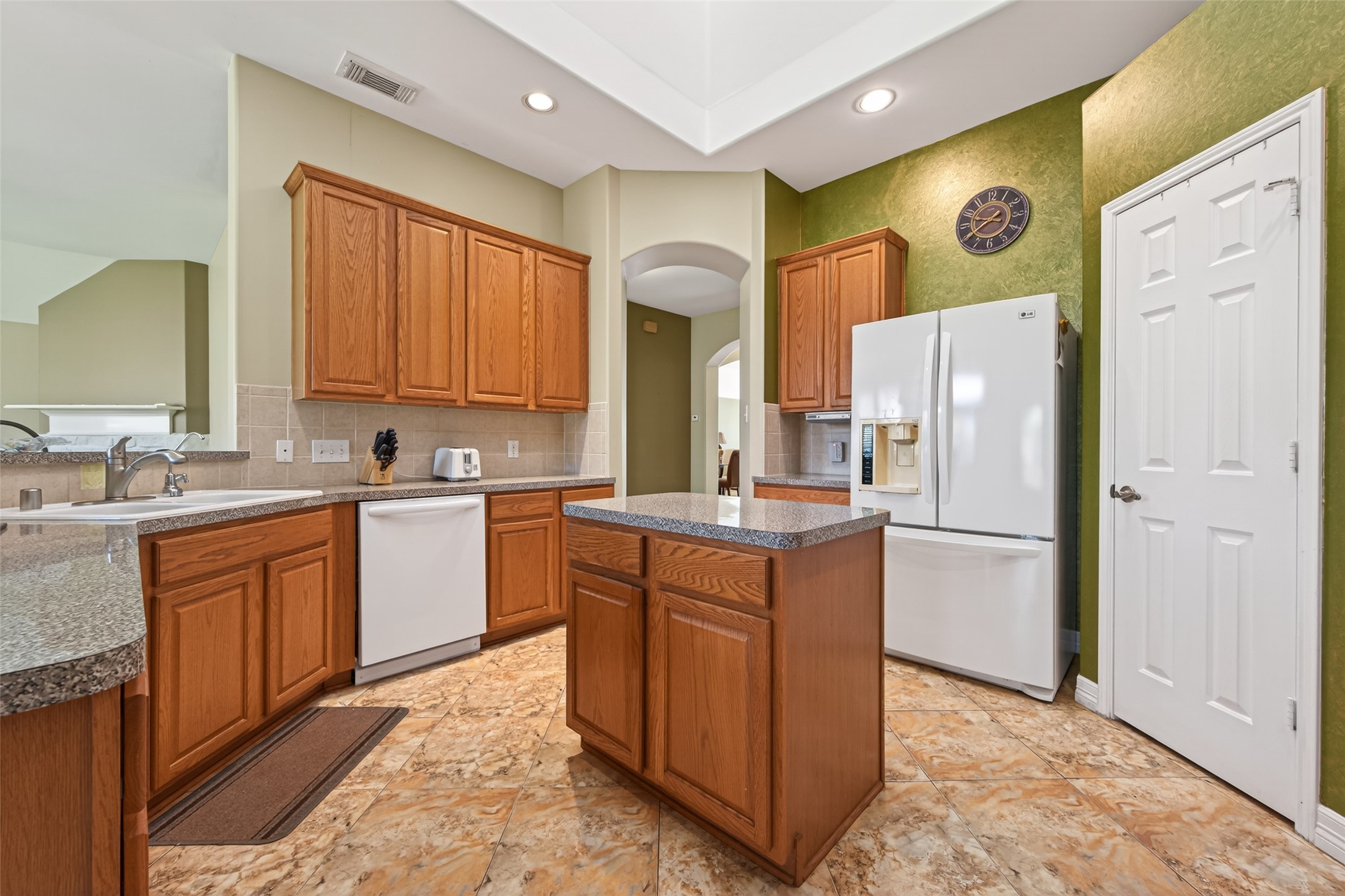 18810 Walden Forest Drive Property Photo 18