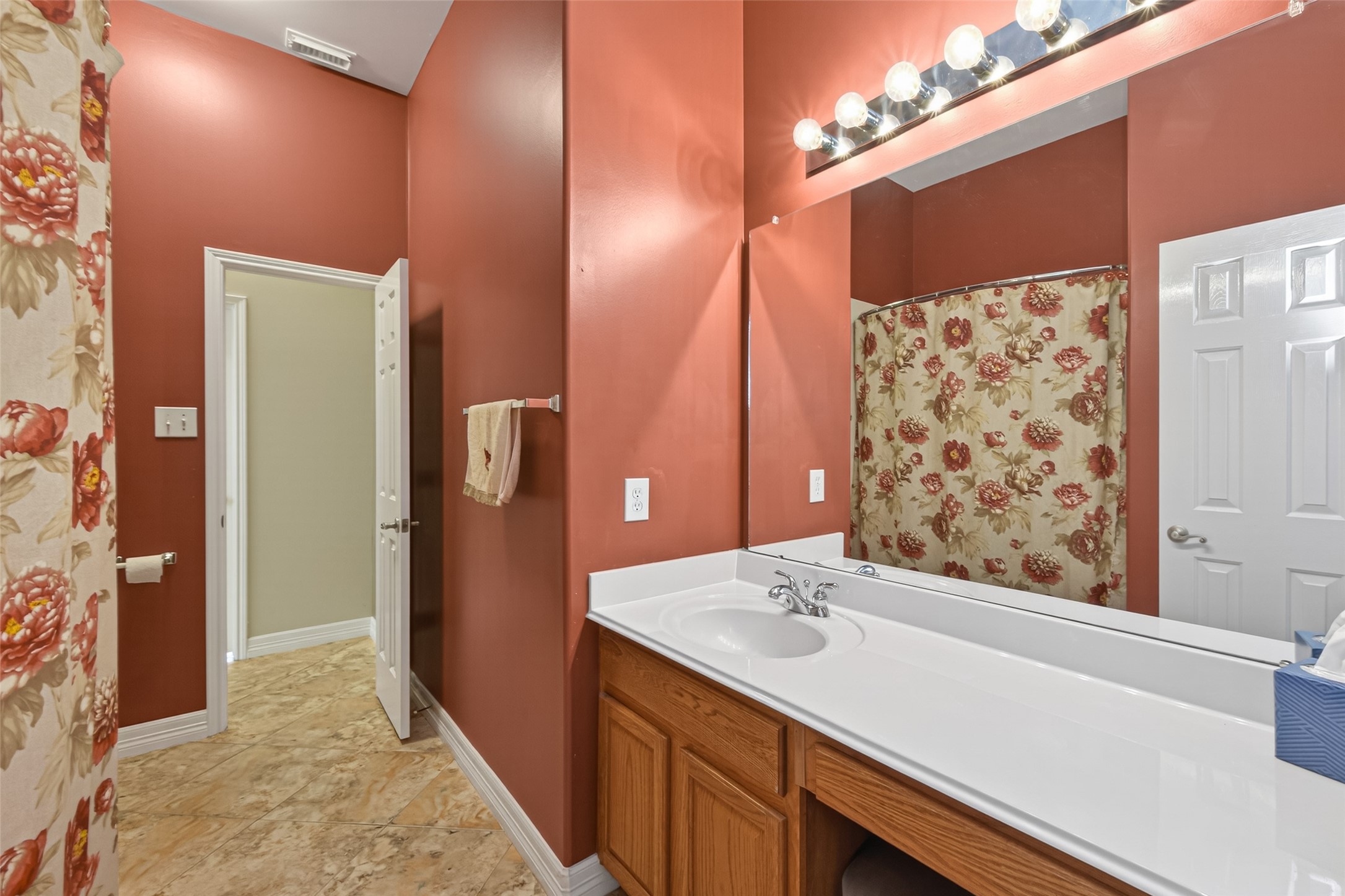 18810 Walden Forest Drive Property Photo 23