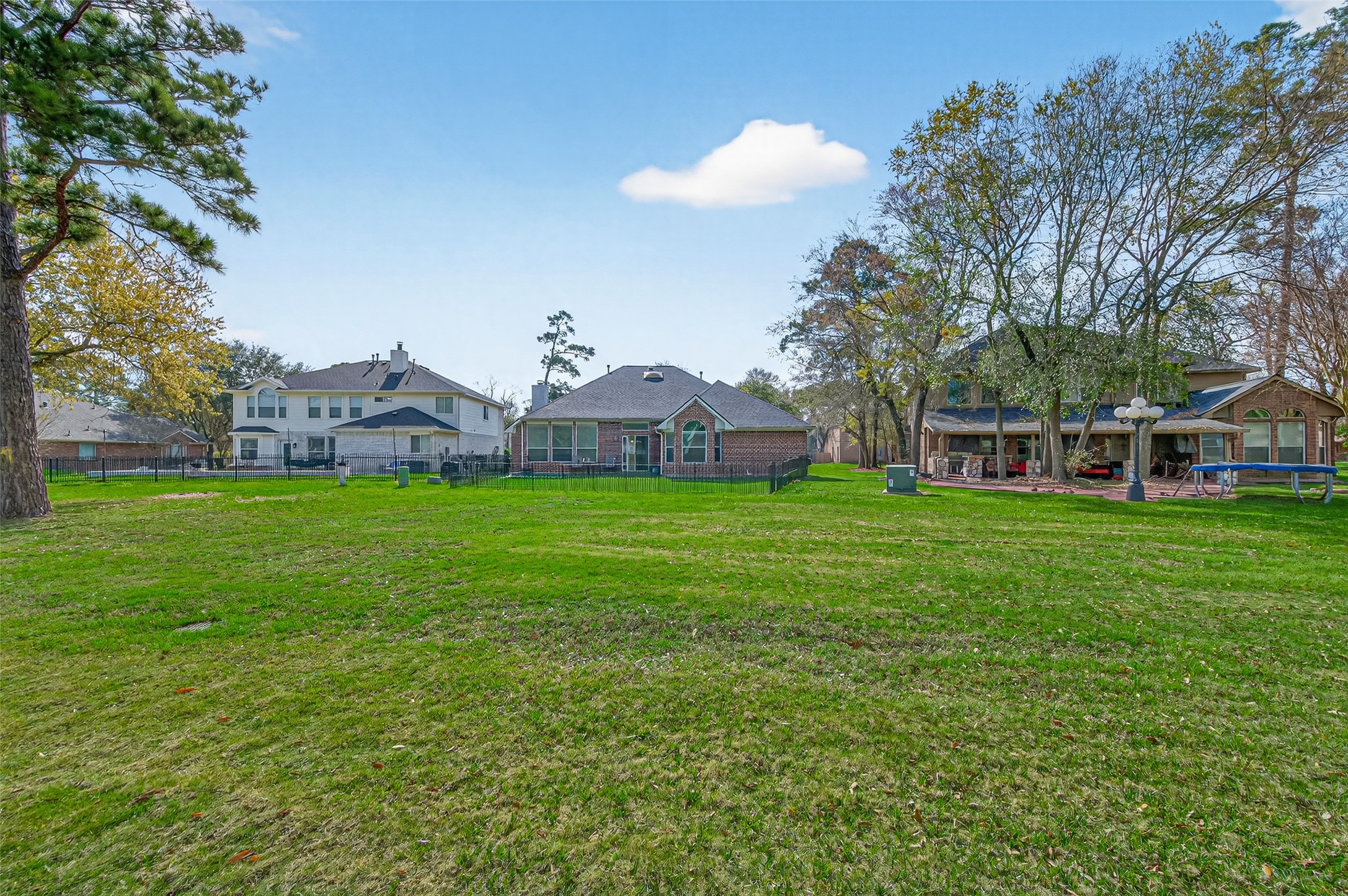 18810 Walden Forest Drive Property Photo 39