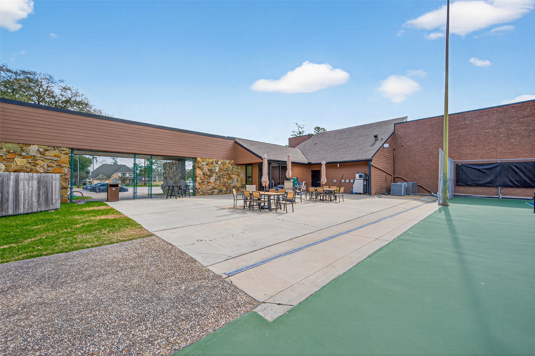 18810 Walden Forest Drive Property Photo 42