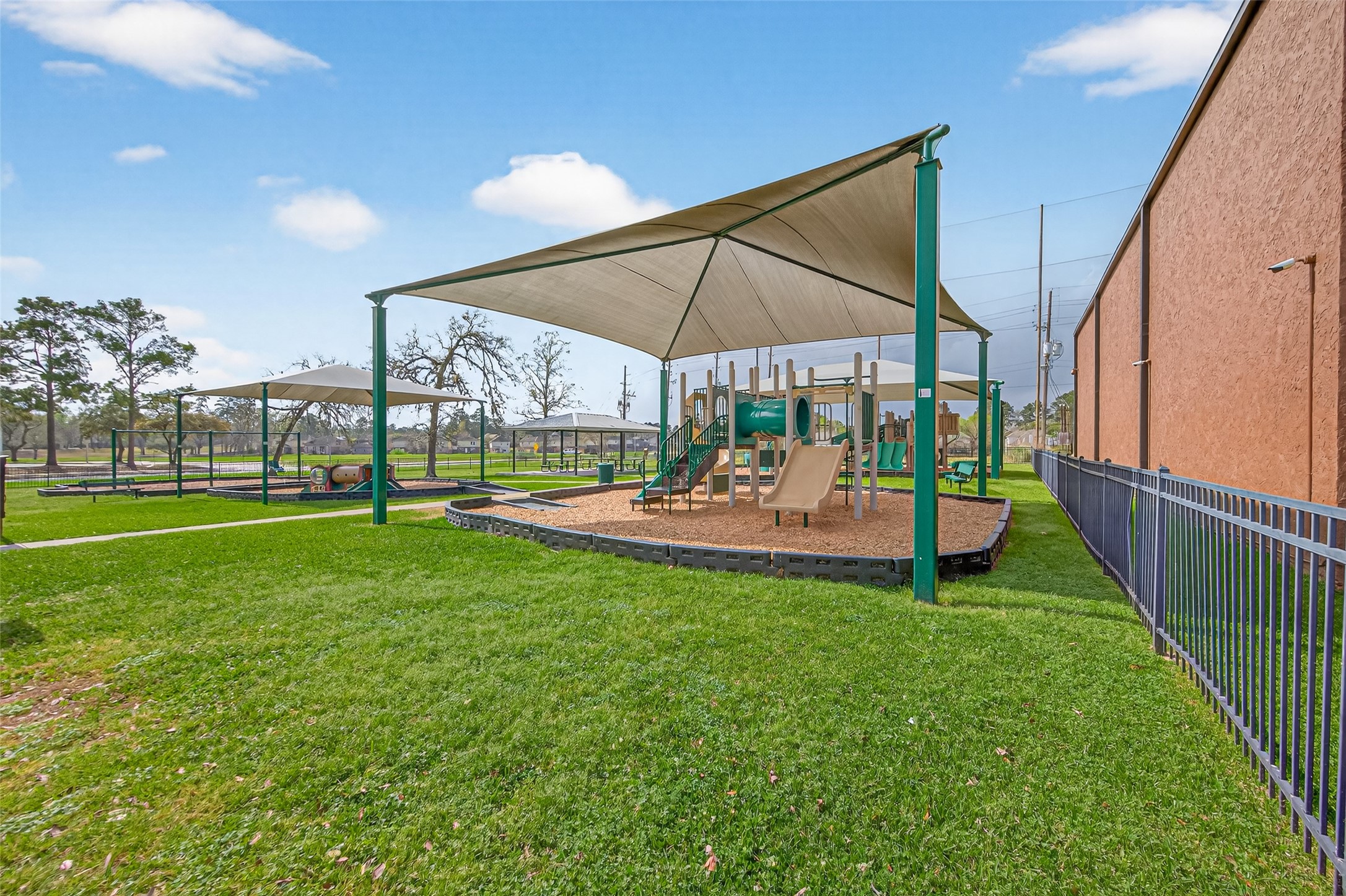 18810 Walden Forest Drive Property Photo 45