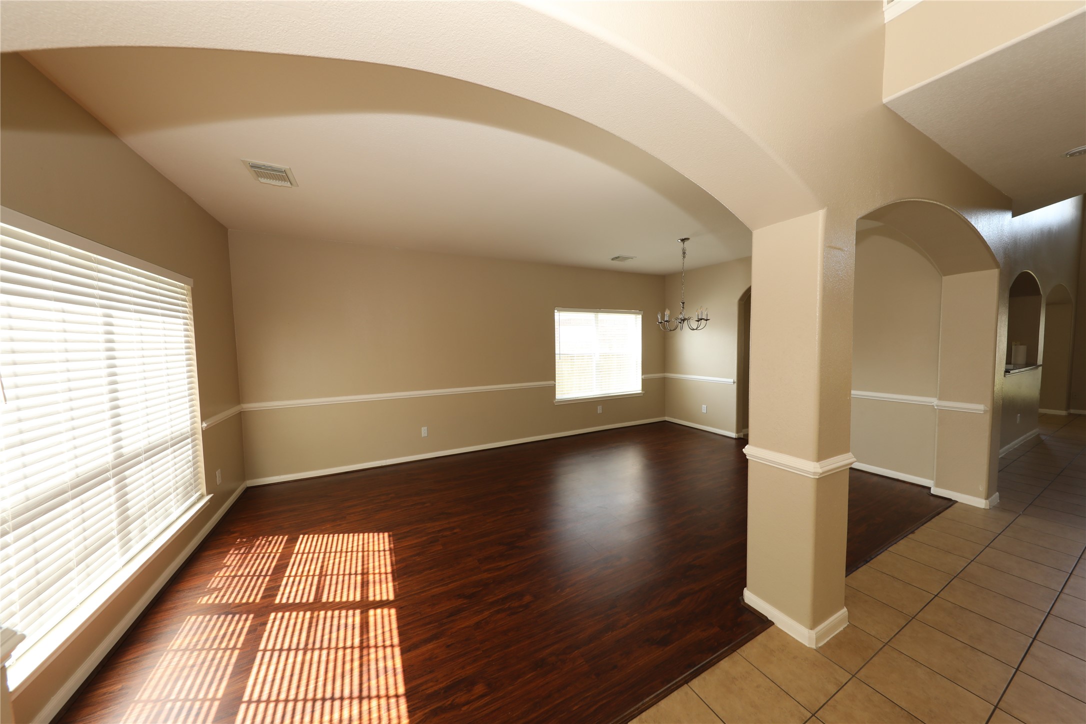 2311 Diamond Springs Drive Property Photo 3