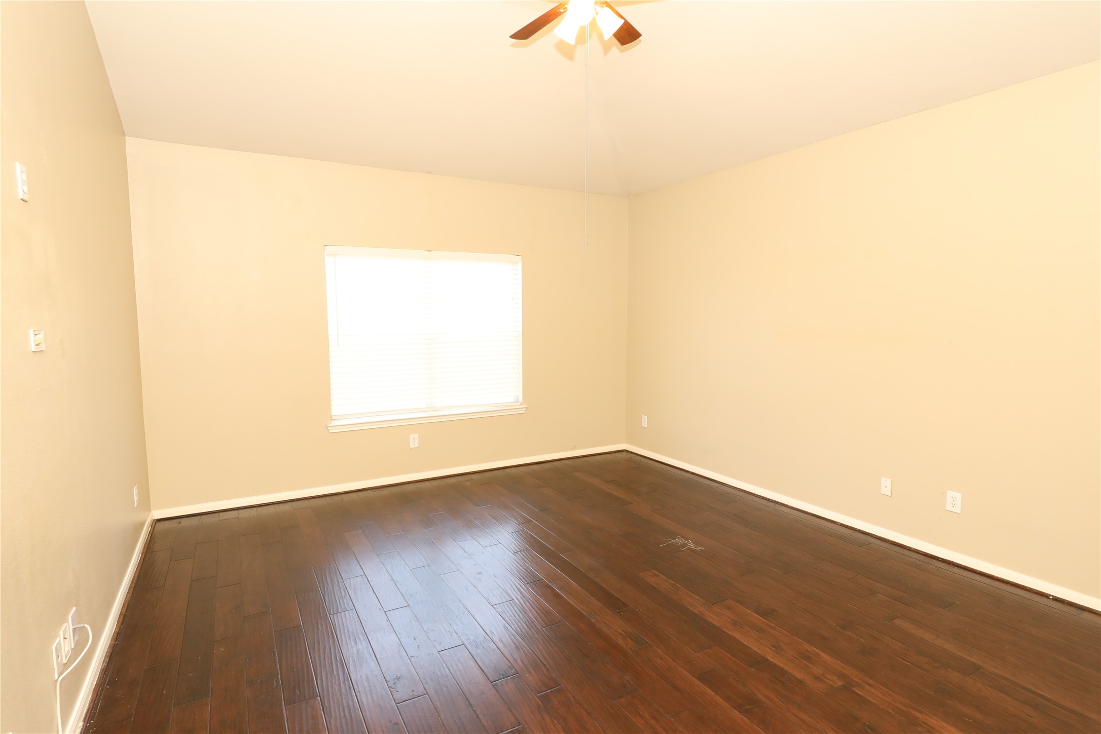 2311 Diamond Springs Drive Property Photo 15